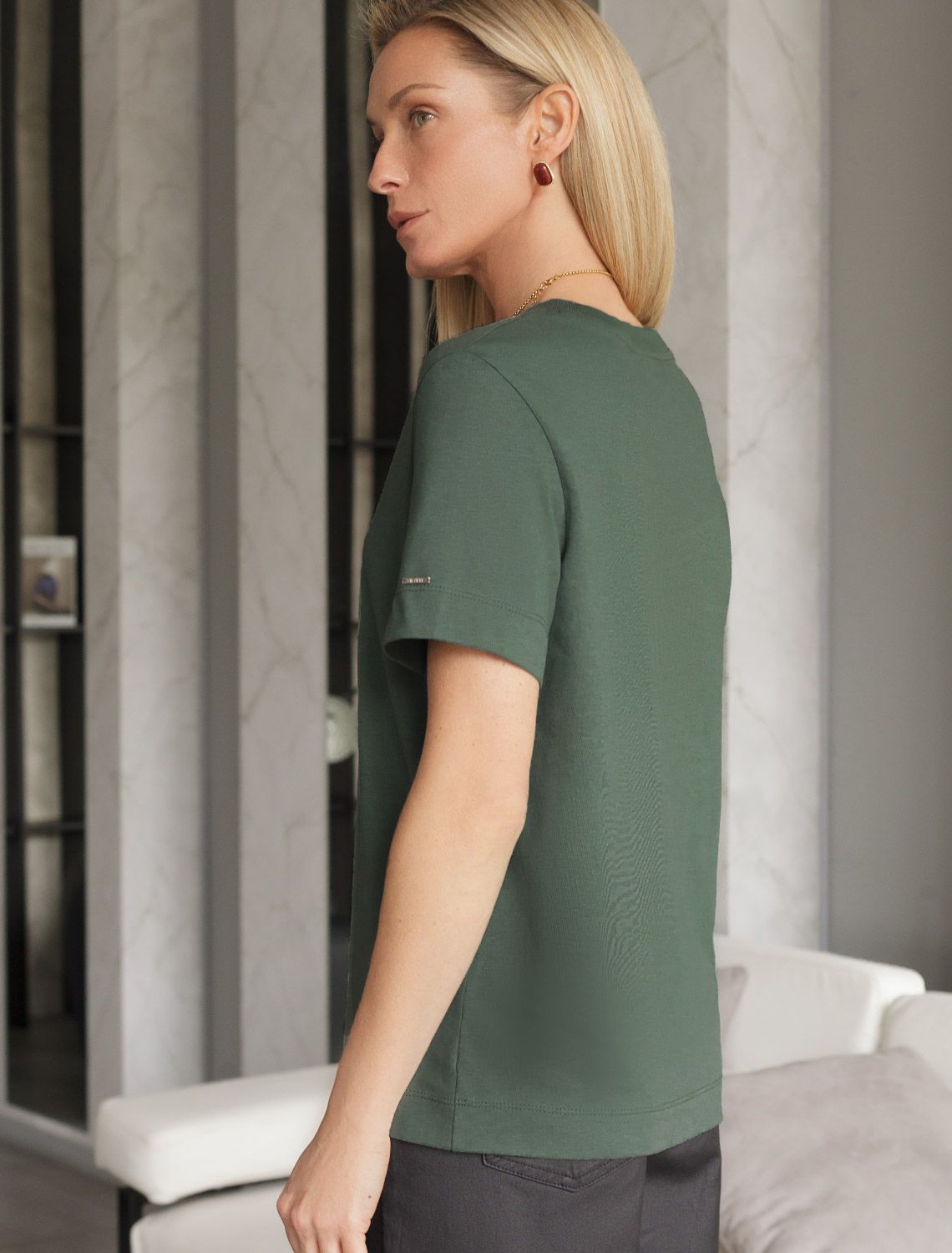 Ст.цена 1190р Футболка из премиального хлопка D49.110 оливковый