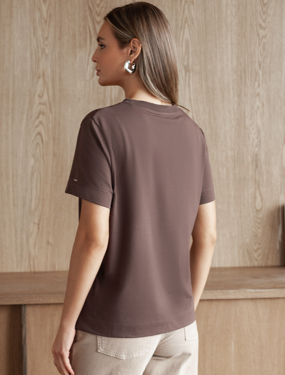 Ст.цена 1350р Футболка из премиального хлопка с авторским принтом D49.110 т. кофейный_masterpiece