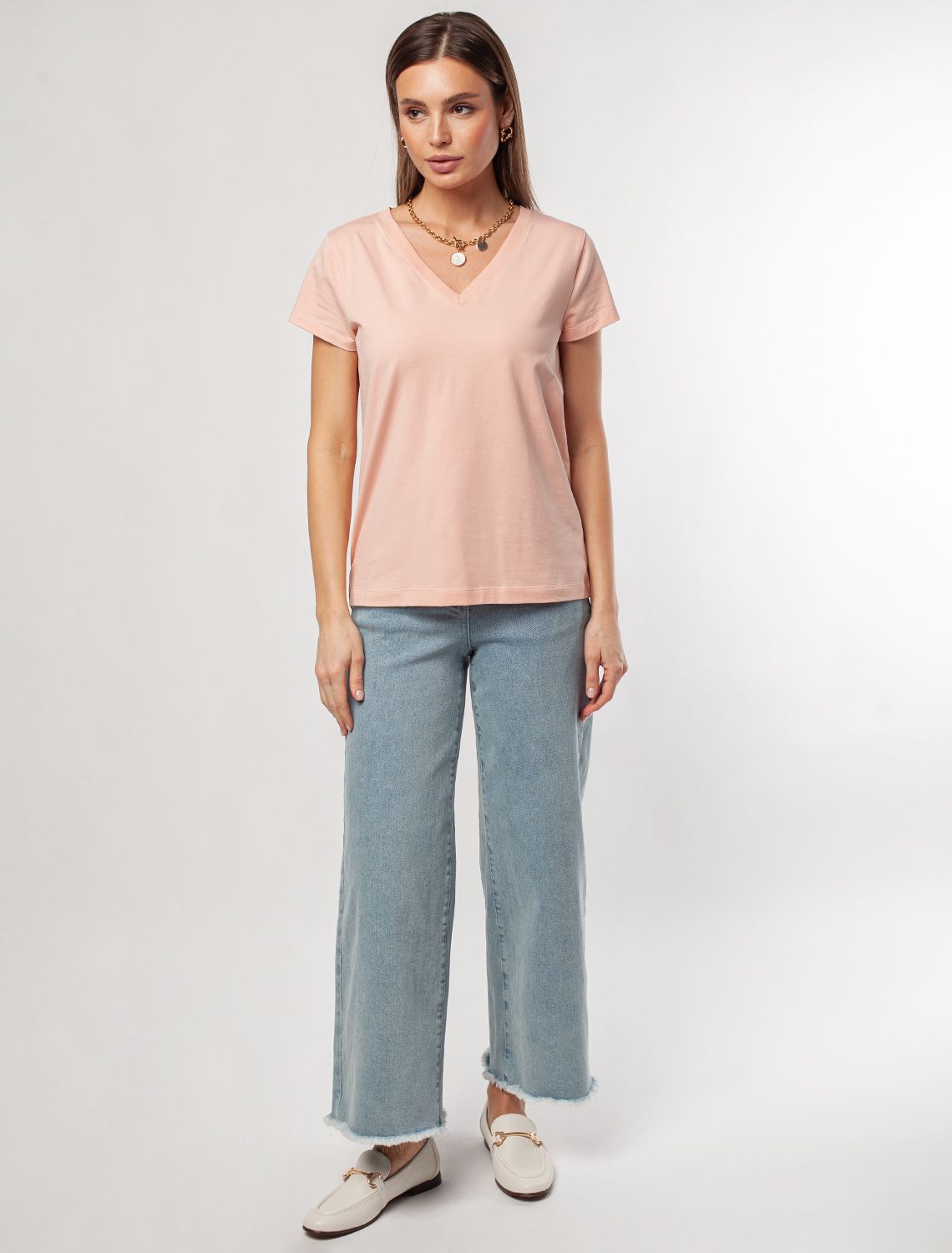 Ст.цена 1190р Футболка из премиального хлопка с V-образным вырезом D49.109 пудра