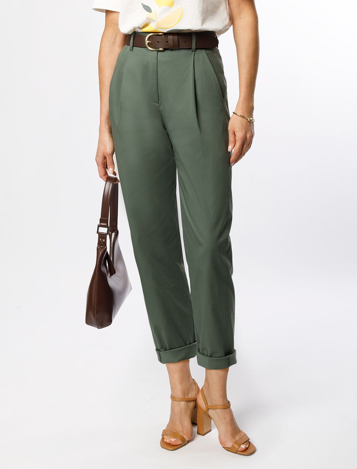 Ст.цена 2890р Брюки-бананы из хлопка D24.269 темно-оливковый