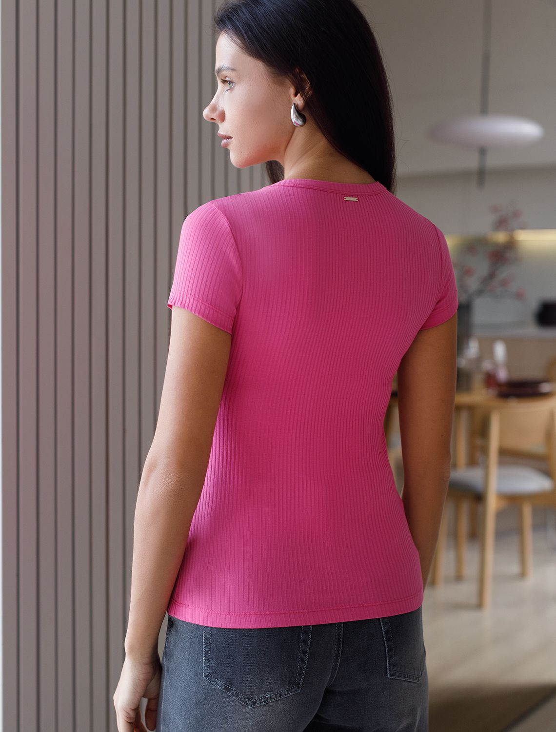 Ст.цена 1250р Футболка из трикотажа в широкий рубчик D49.064 фуксия