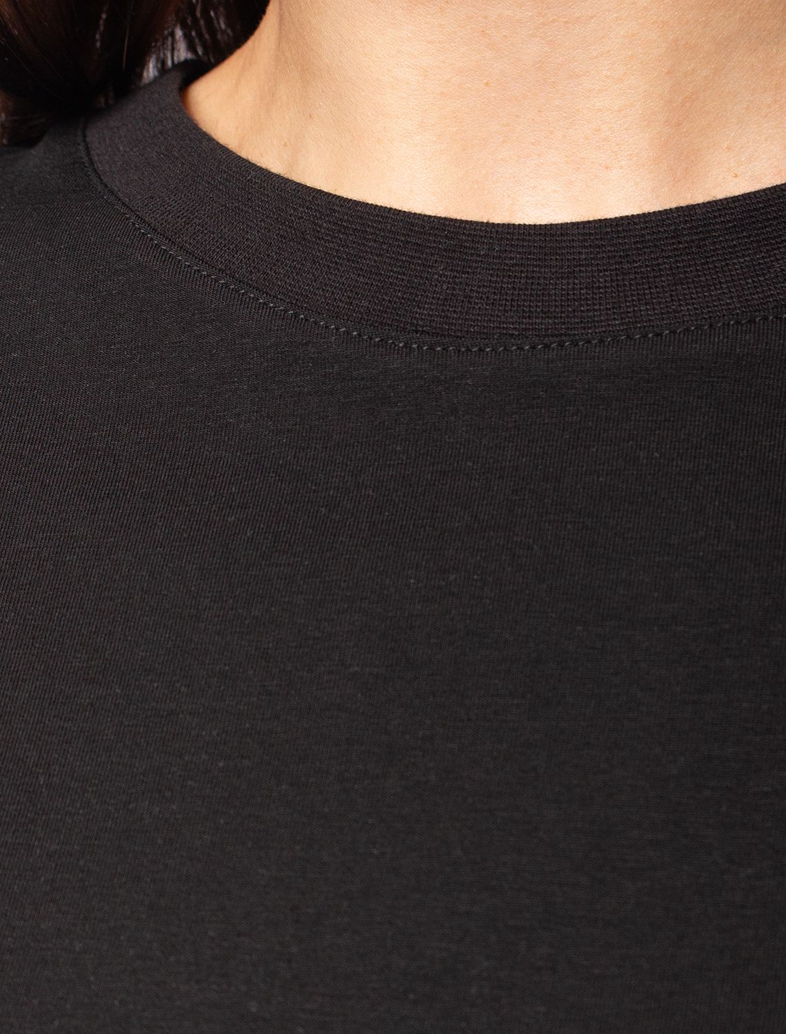 Ст.цена 1190р Футболка из премиального хлопка с эластаном D49.987 черный