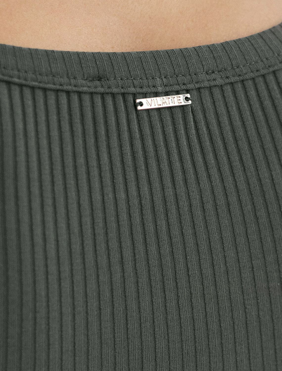 Ст.цена 1250р Футболка из трикотажа в широкий рубчик D49.064 т.оливковый