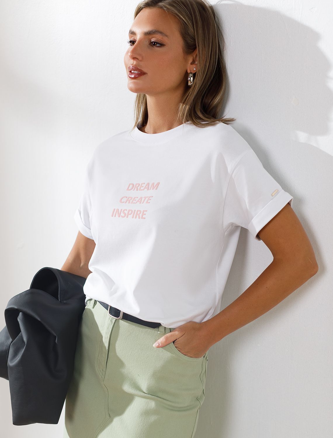 Ст.цена 1390р Футболка из премиального хлопка с авторским принтом D49.117 белый_create