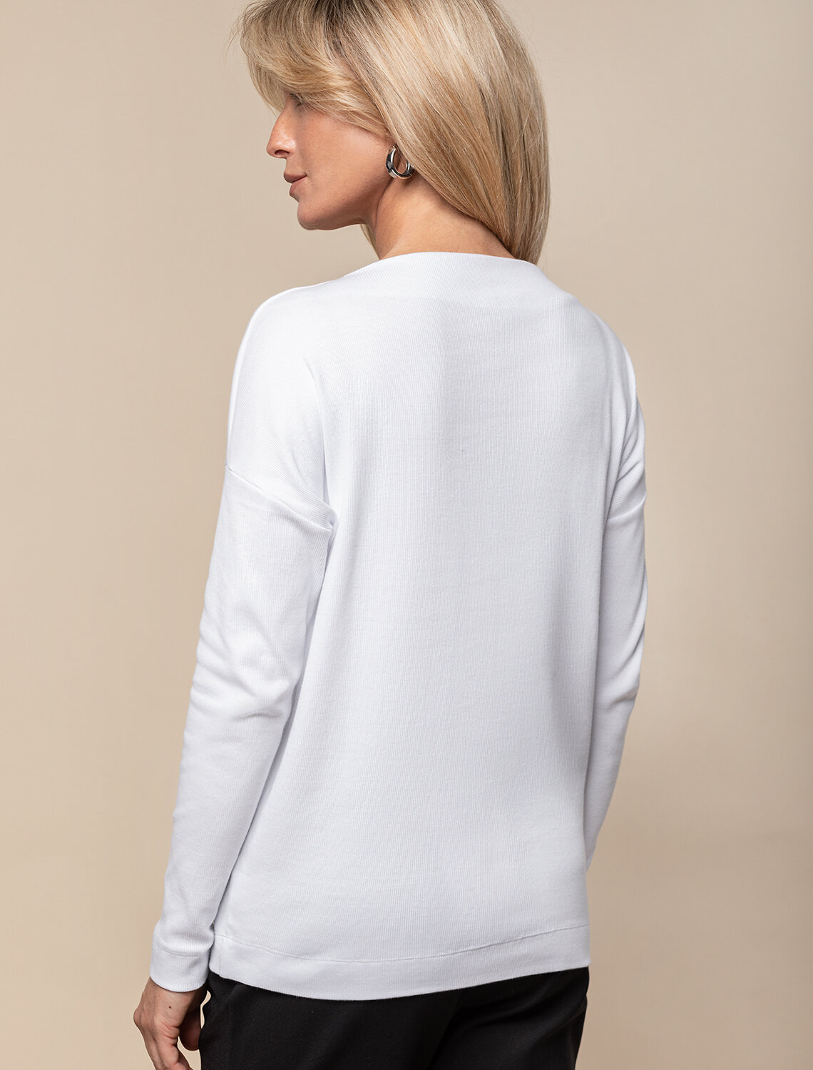 ст. цена1790руб.! VILATTE Джемпер D49.047белый