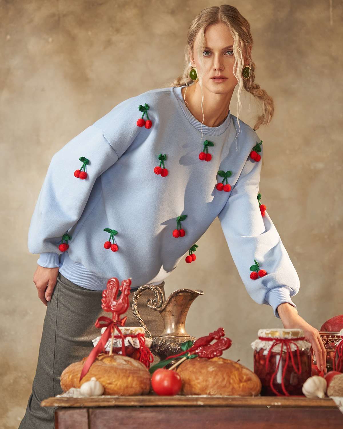 Свитшот с начёсом и вязаными вишенками SNV001