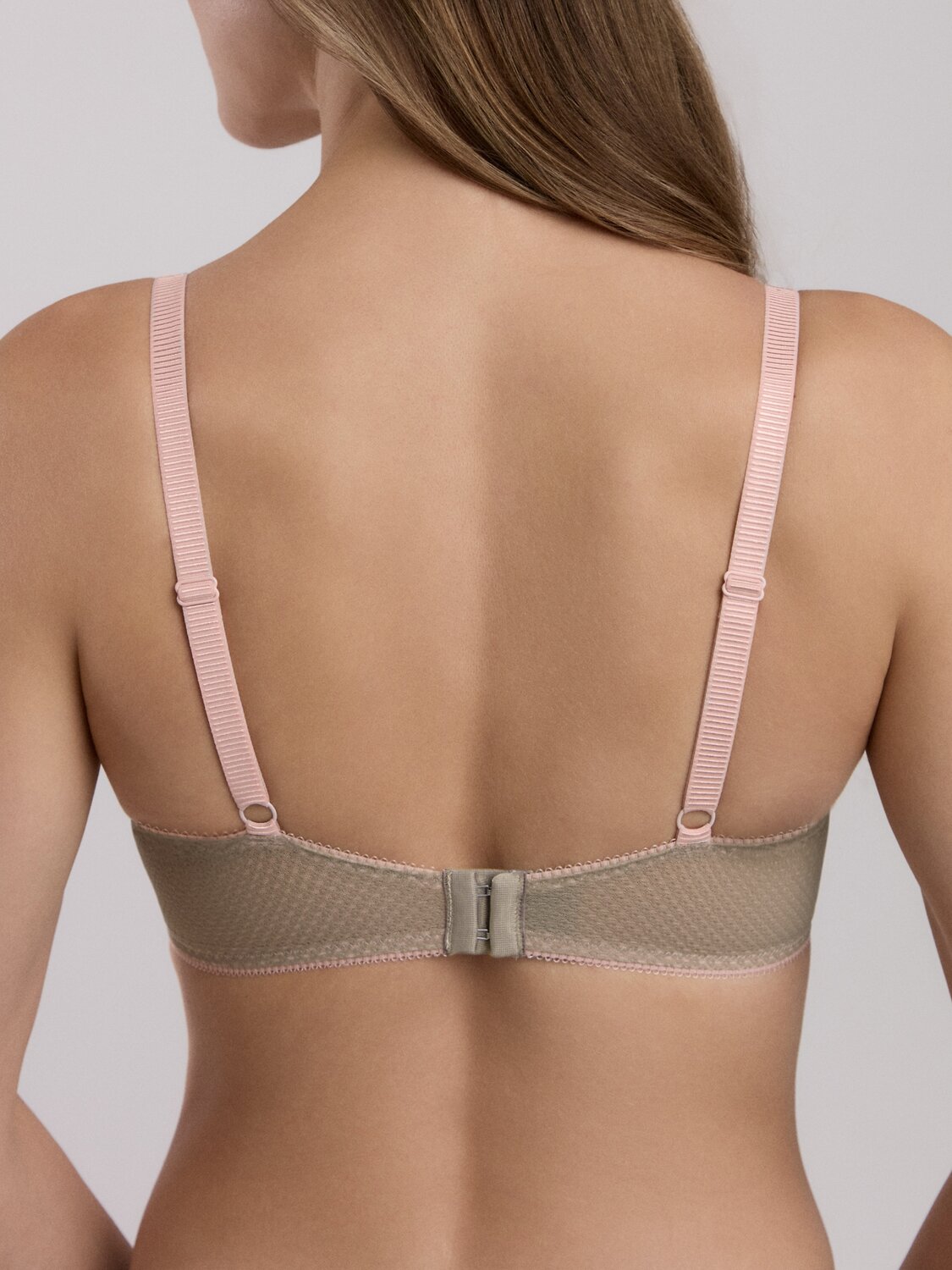 ст. цена1878руб.! Conte elegant Бюстгальтер ROMANCE TB6210олива;черный