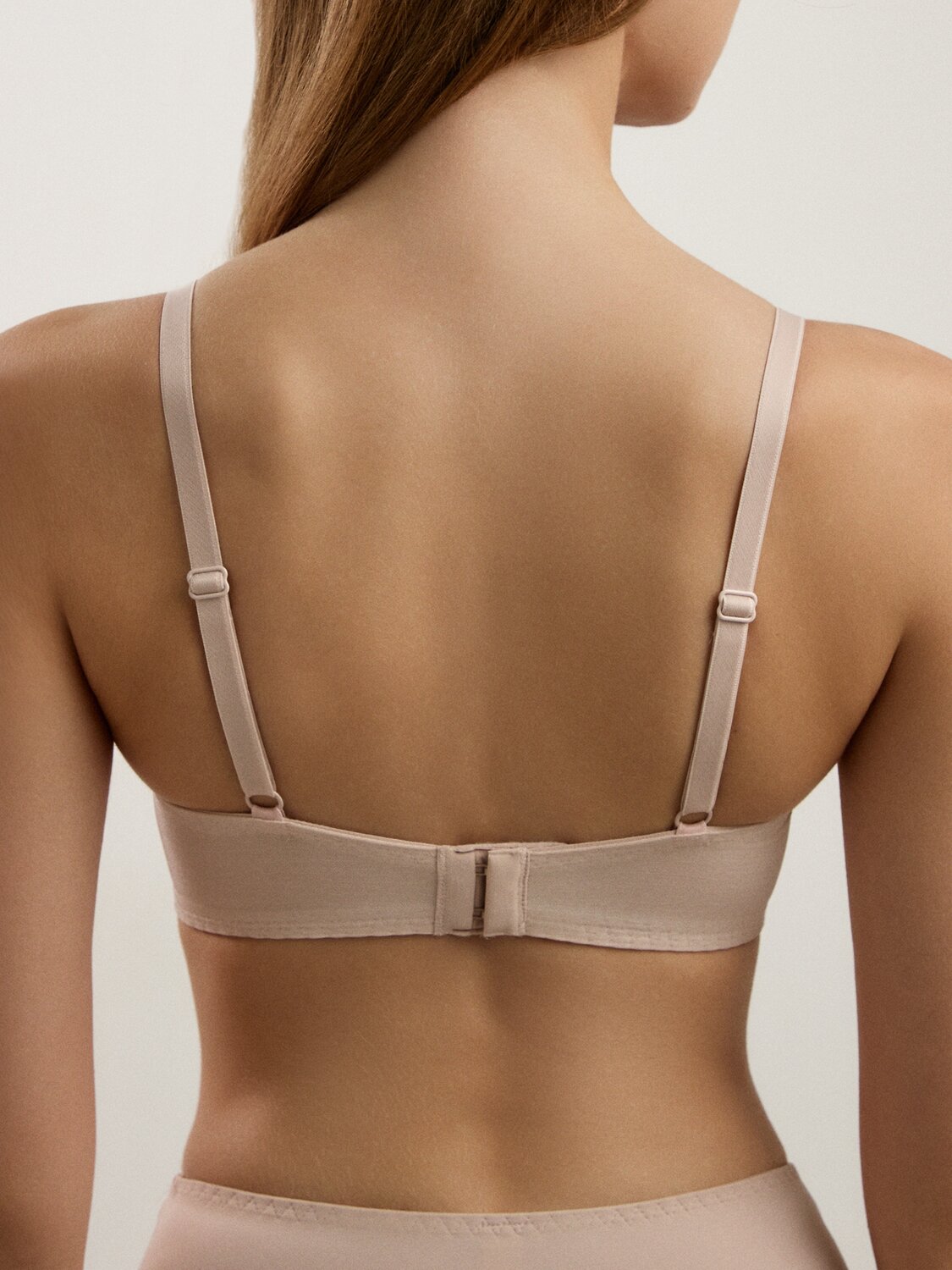 ст. цена1794руб.! Conte elegant Бюстгальтер DAY BY DAY RB4302серебристый пион