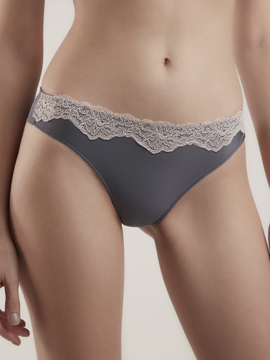 ст. цена810руб.! Conte elegant Трусы FLEUR TP6047графит