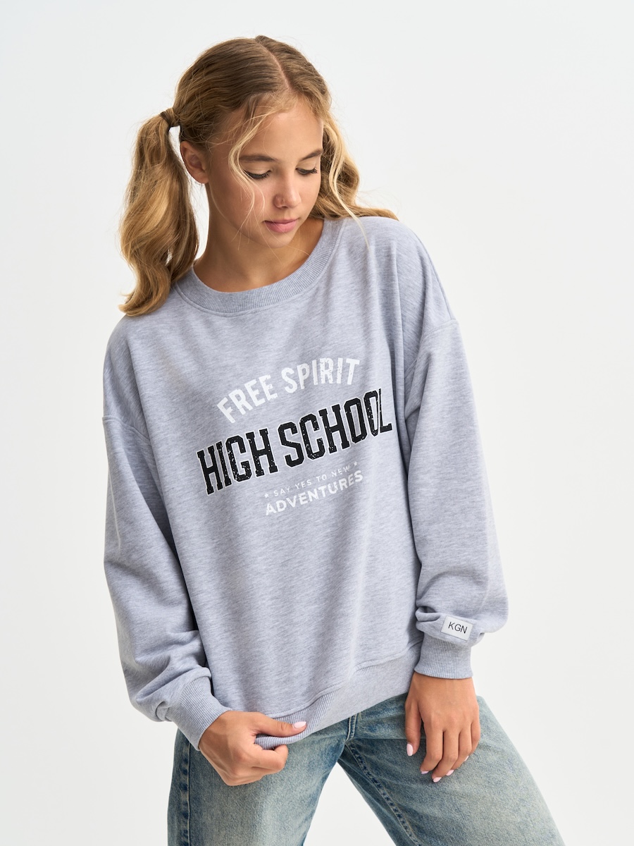 Серая толстовка для девочки с принтом