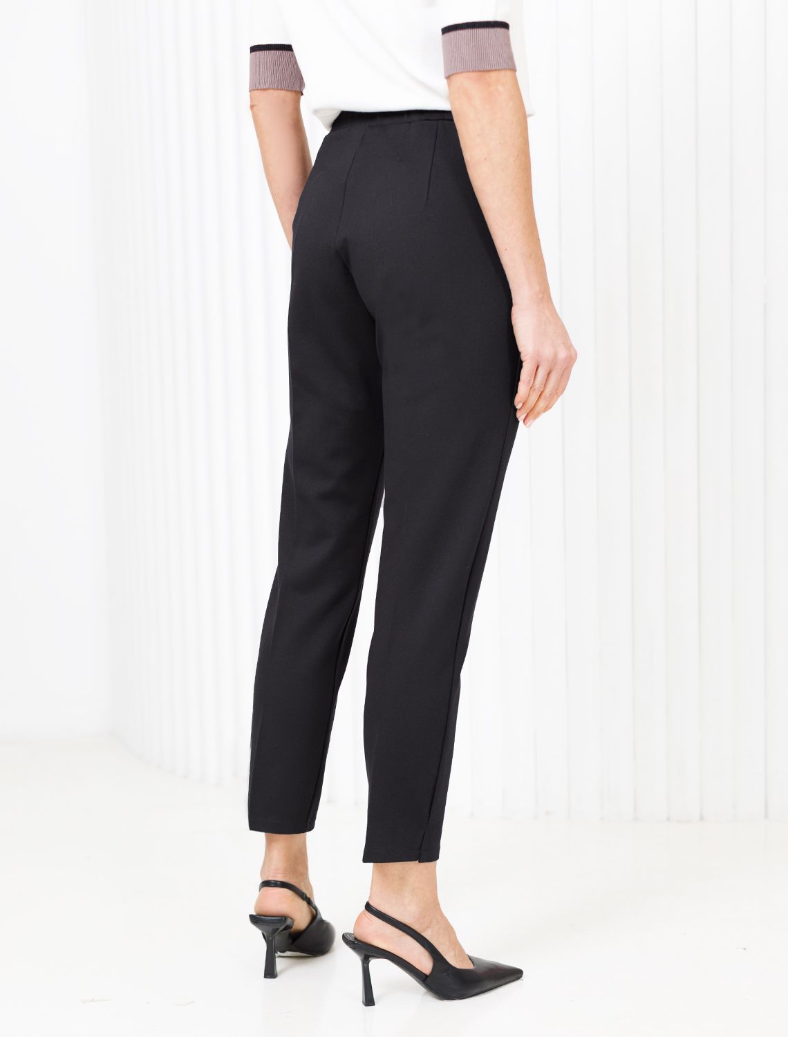 Брюки дудочки из плотного джерси на резинке сзади