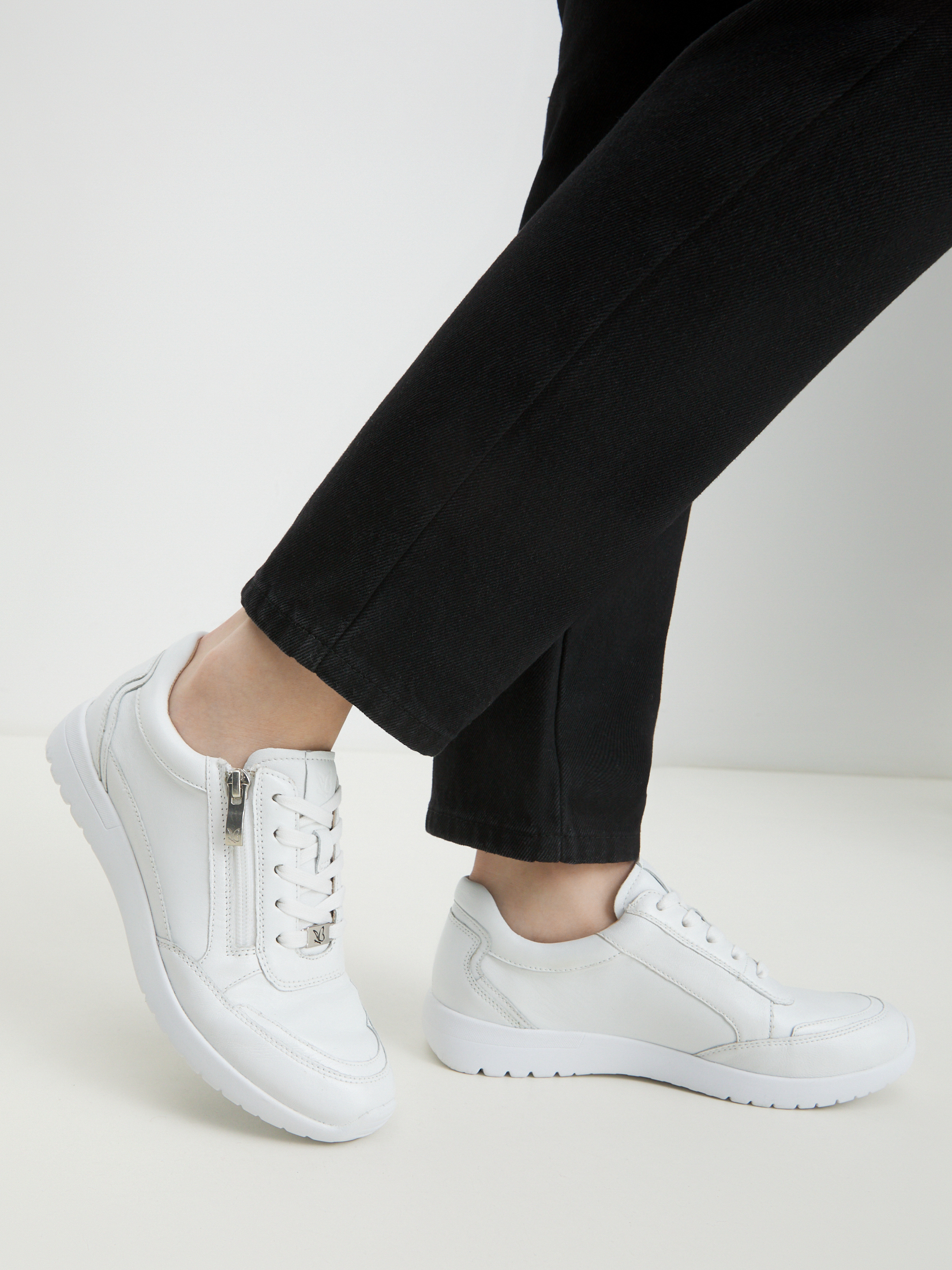 6555 р. 11500 р. Женские кроссовки CAPRICE PEGGY