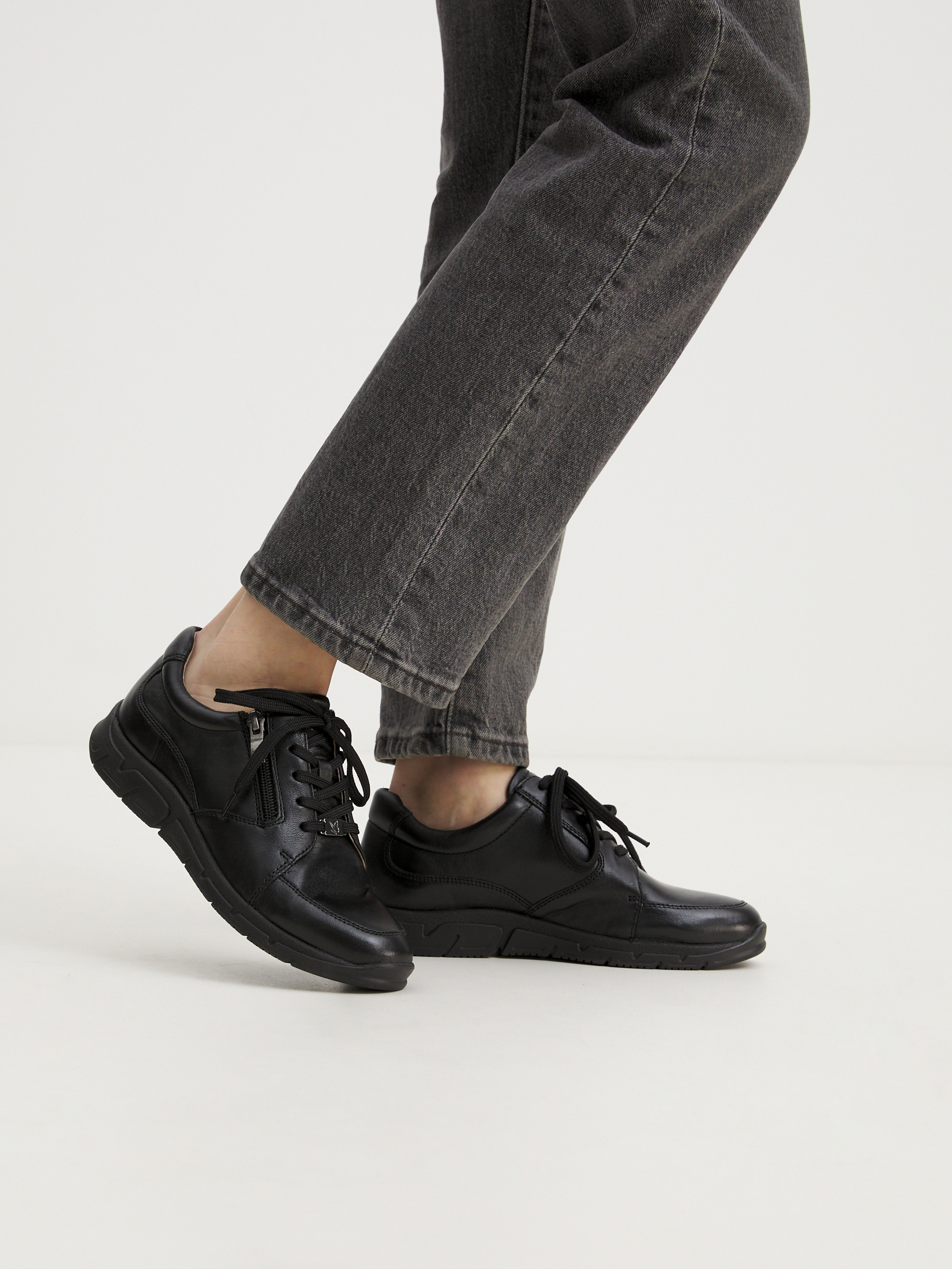 5415 р. 9500 р. Женские кроссовки CAPRICE ALLIE