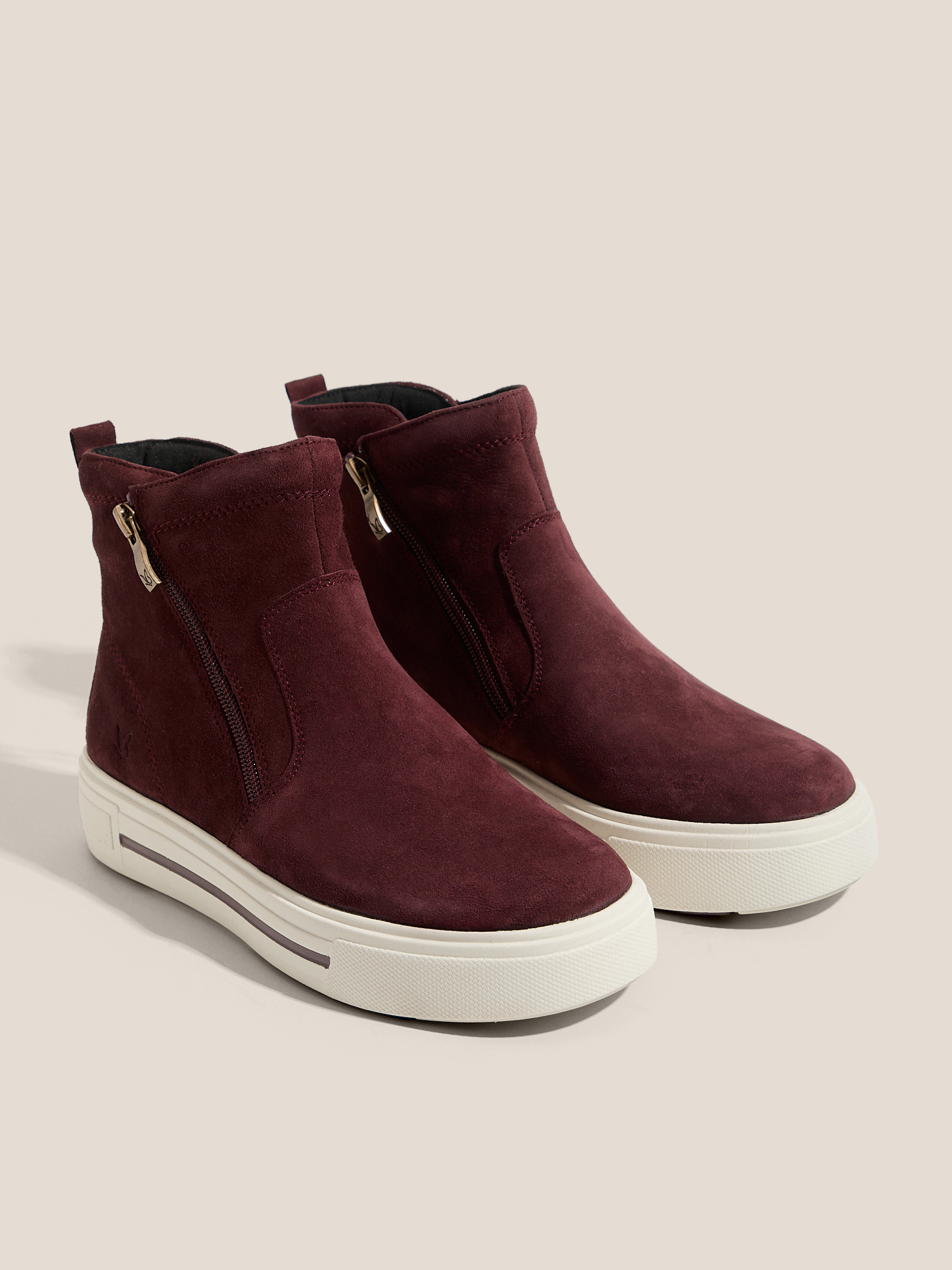 9120 р. 16000 р. Женские ботинки CAPRICE MANOU