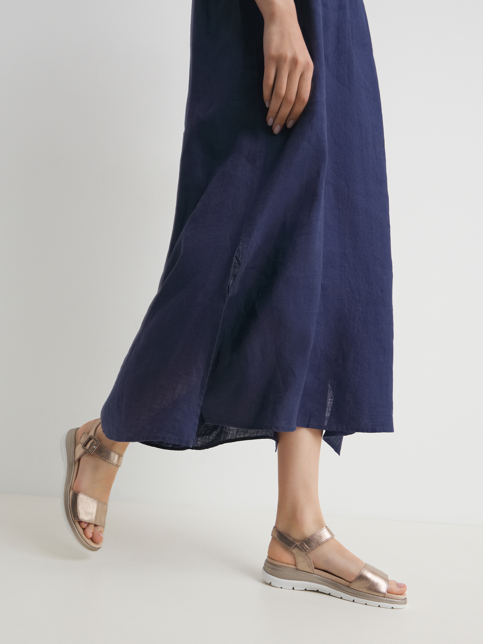 4674 р. 8200 р. Женские сандалии CAPRICE BLUE