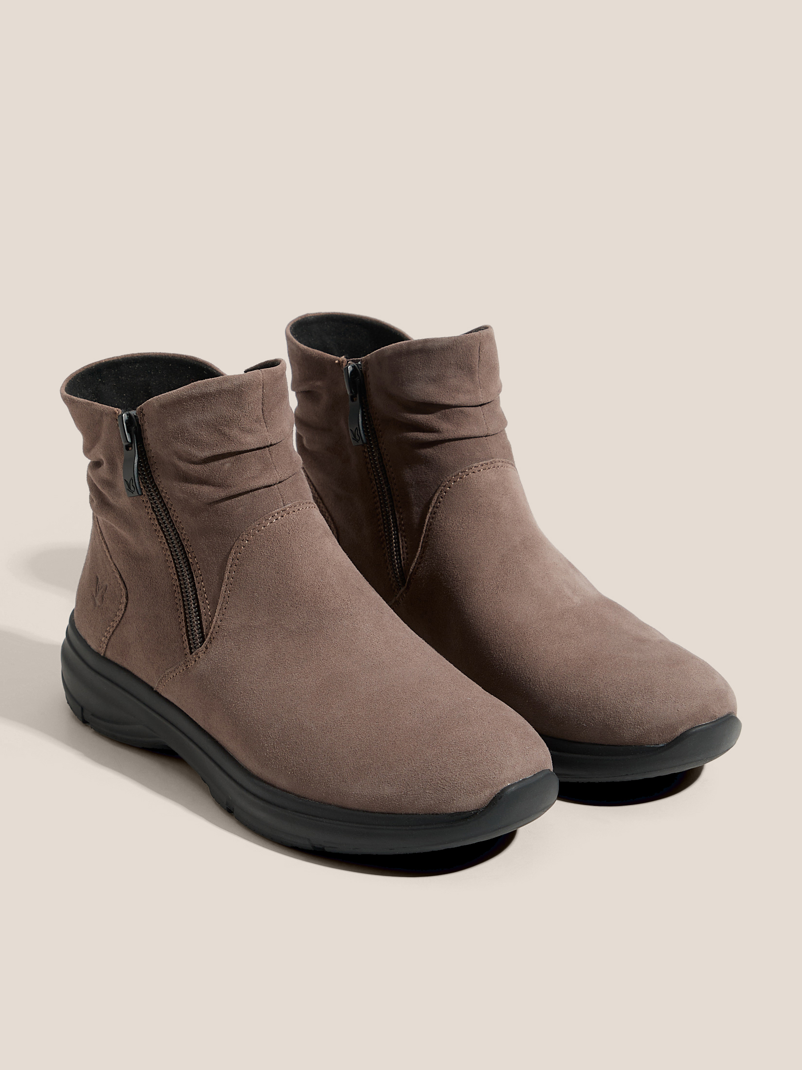 9120 р. 16000 р. Женские ботинки CAPRICE LEA