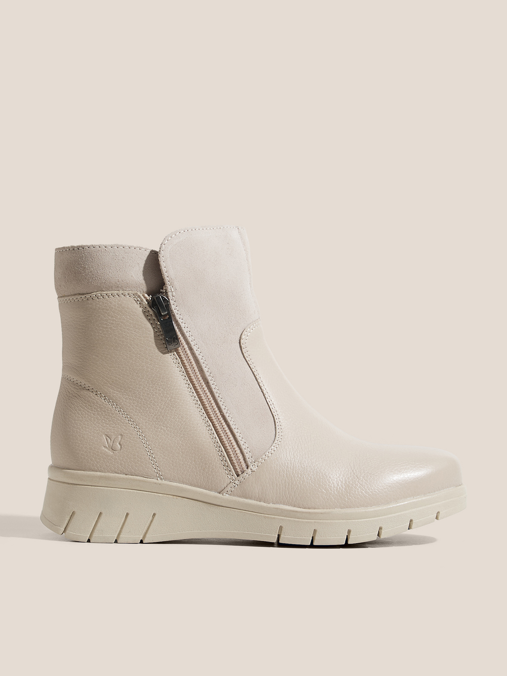 9120 р. 16000 р. Женские ботинки CAPRICE DASCHA