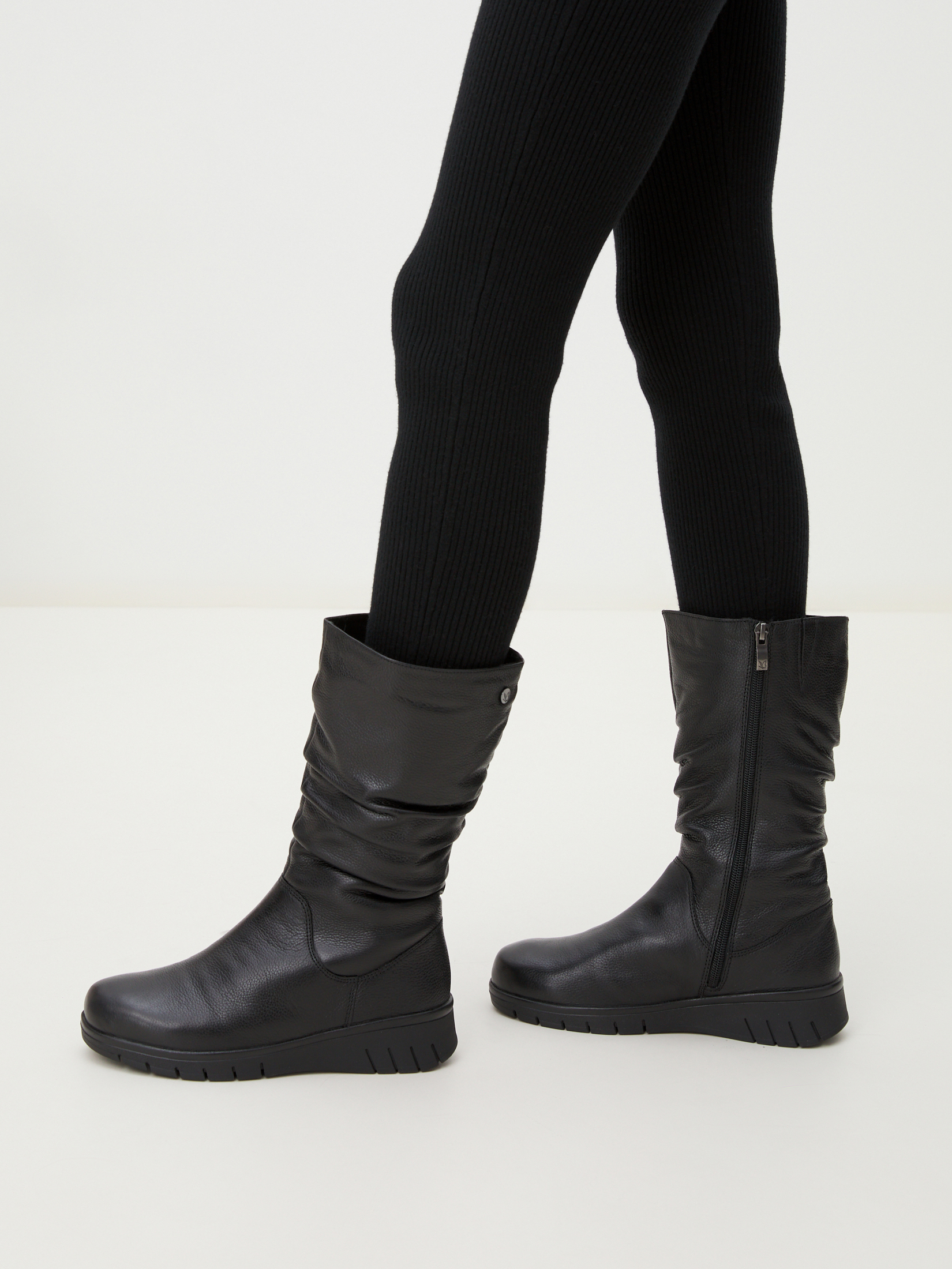 8550 р. 15000 р. Женские полусапоги CAPRICE DASCHA