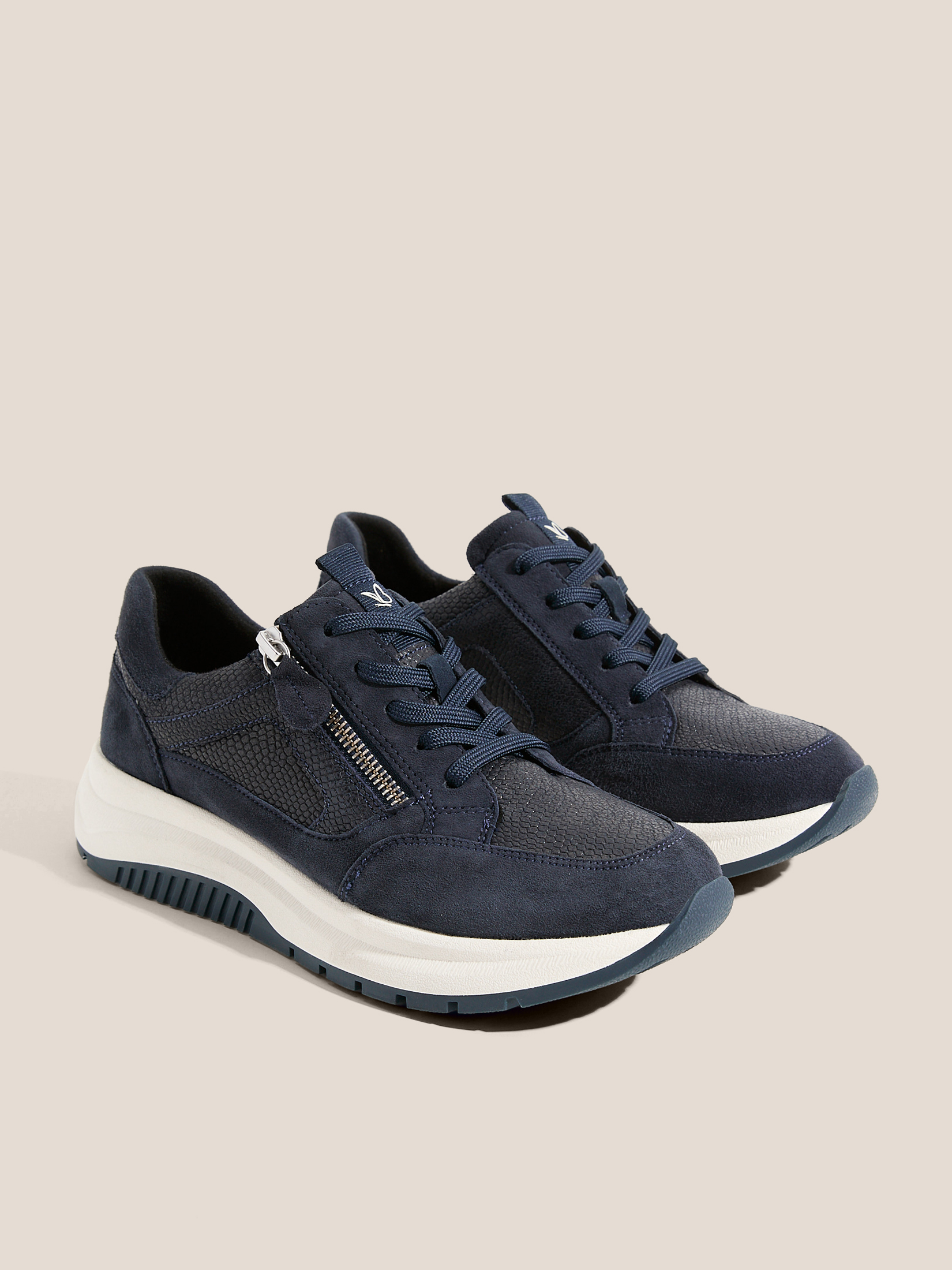 6840 р. 12000 р. Женские кроссовки CAPRICE KAIA