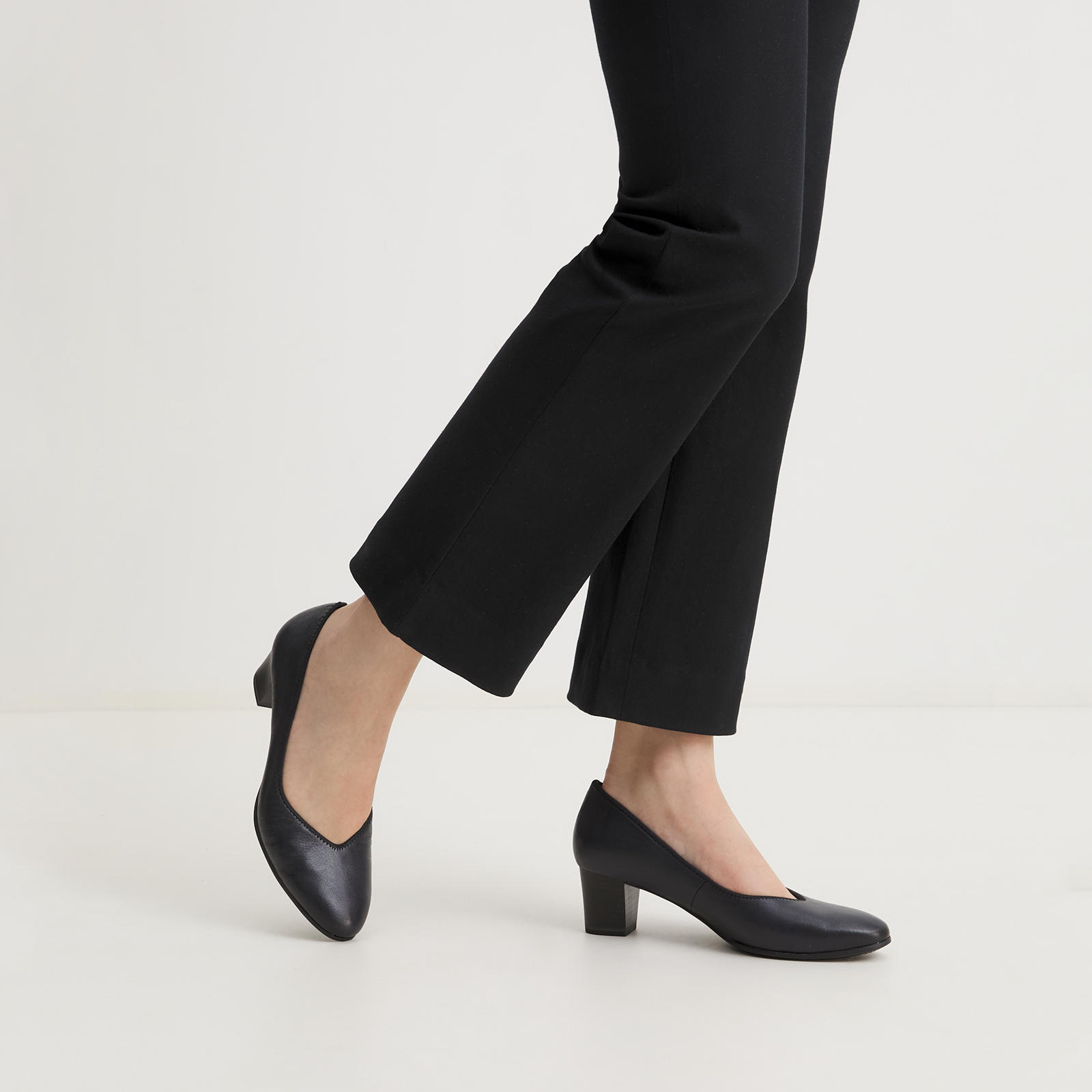 4959 р. 8700 р. Женские туфли CAPRICE DIDDY