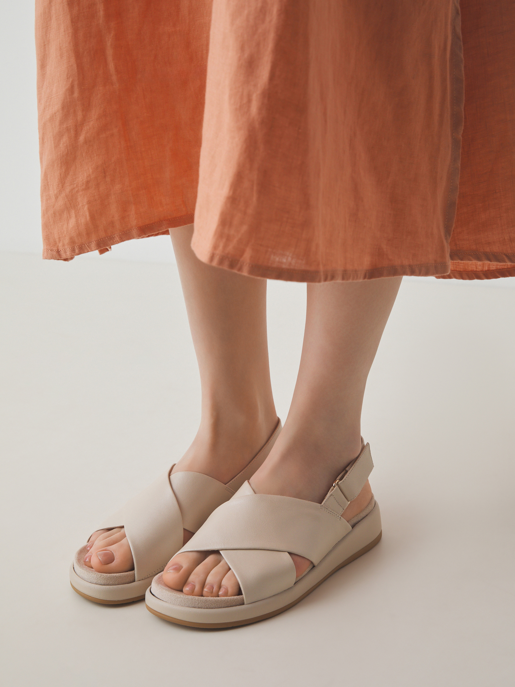 4731 р. 8300 р. Женские сандалии CAPRICE ELVANA