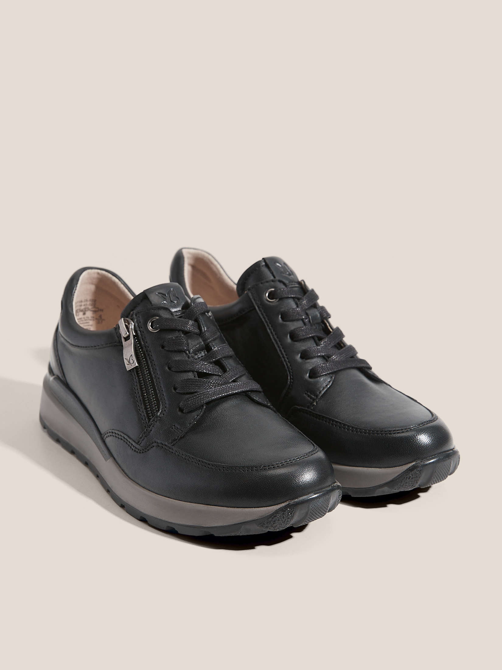 6840 р. 12000 р. Женские кроссовки CAPRICE FRANZI