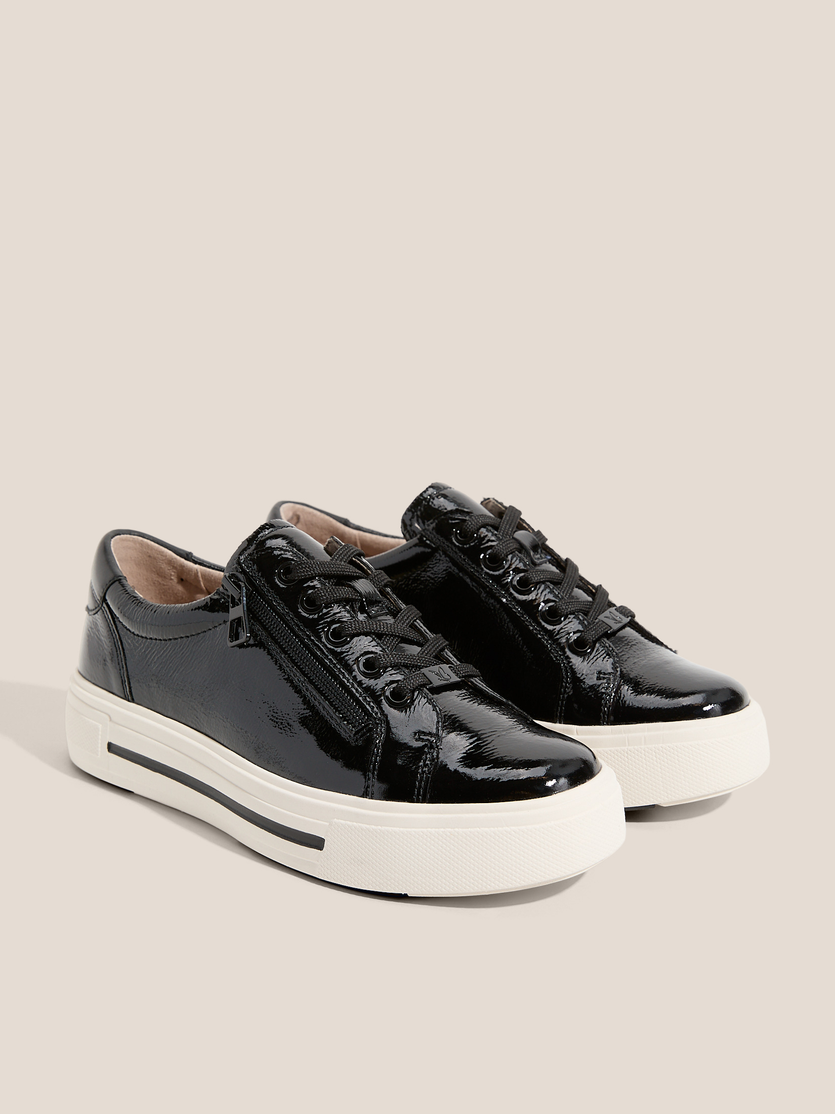 6840 р. 12000 р. Женские кеды CAPRICE MANOU