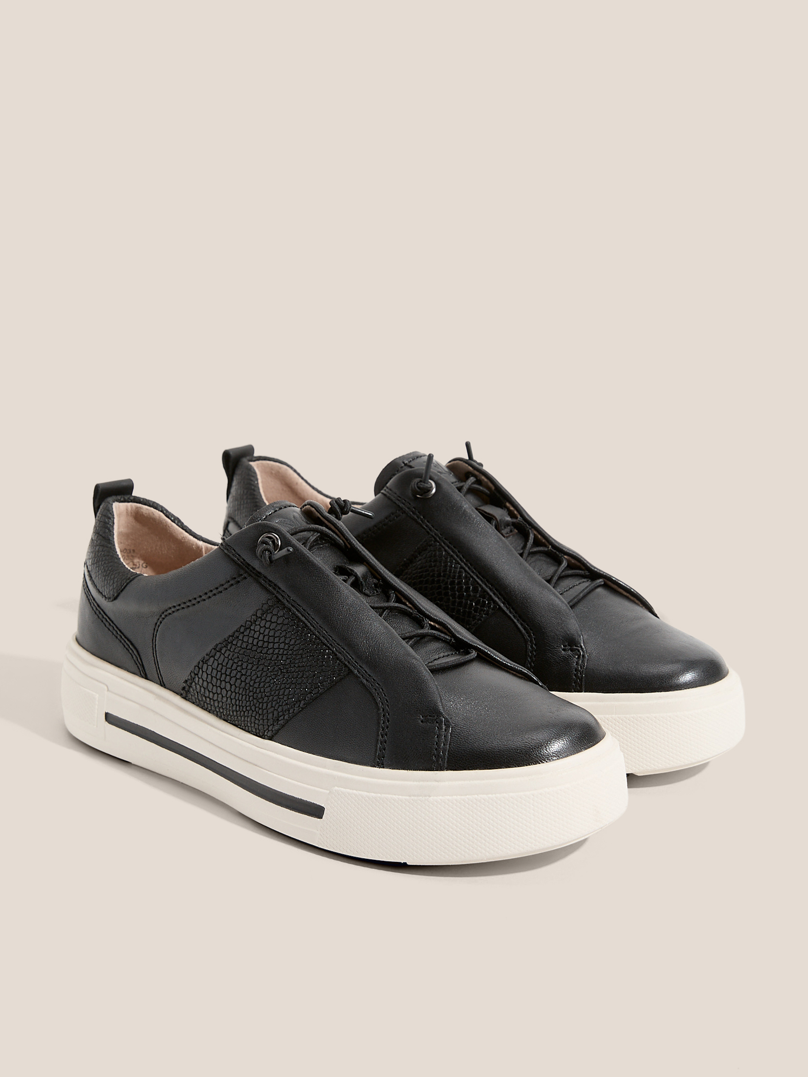 6840 р. 12000 р. Женские кеды CAPRICE MANOU