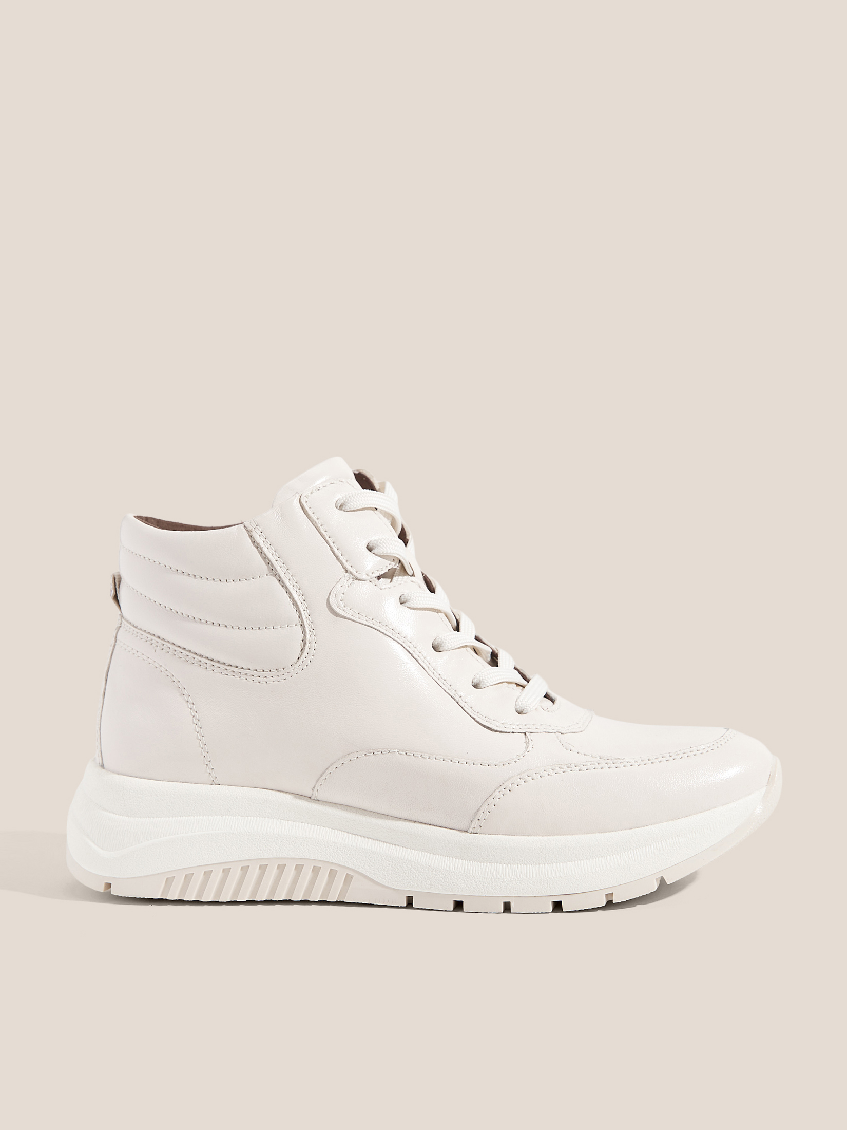 7695 р. 13500 р. Женские высокие кроссовки CAPRICE KAIA