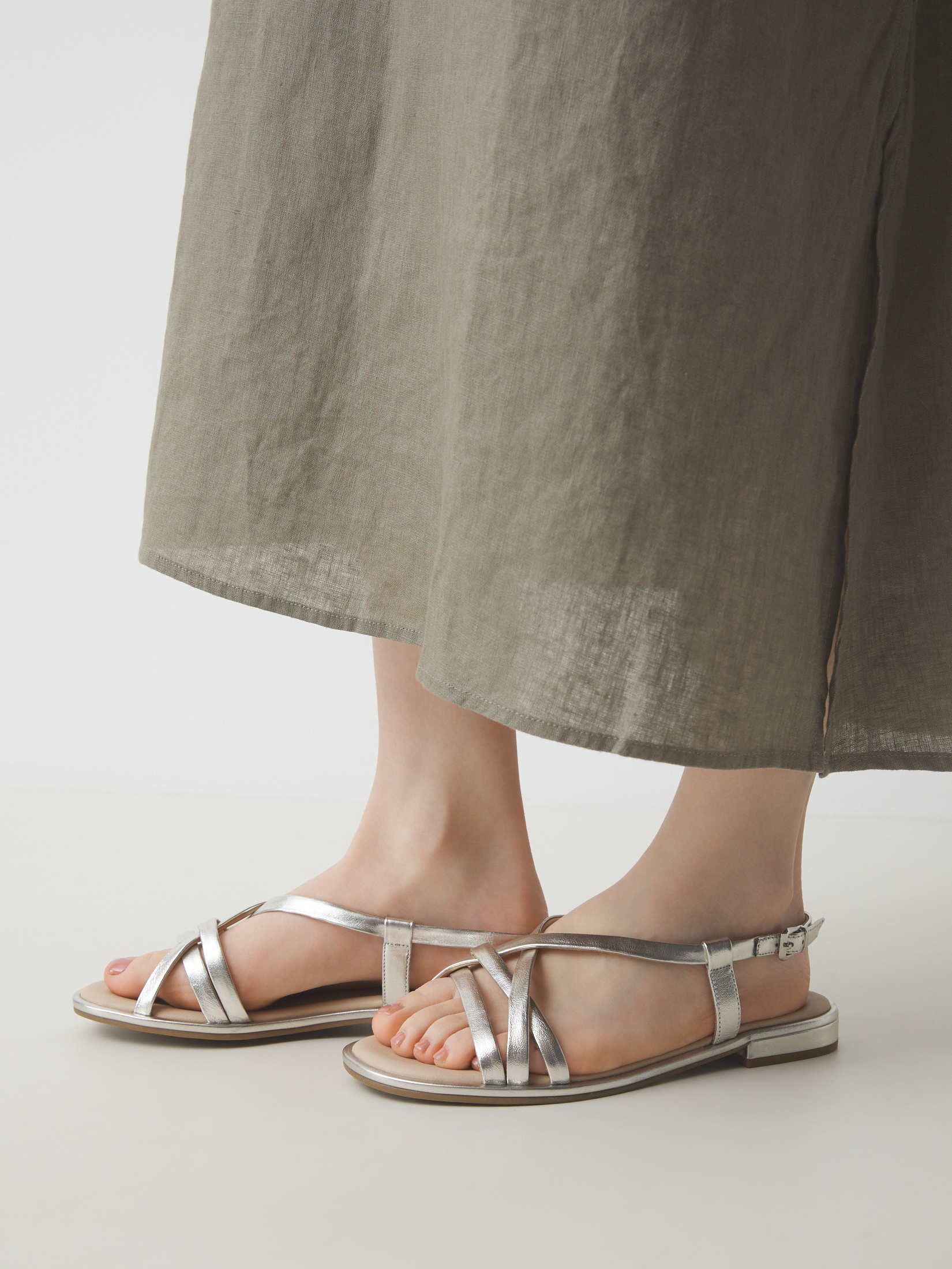 4104 р. 7200 р. Женские сандалии CAPRICE MONACO