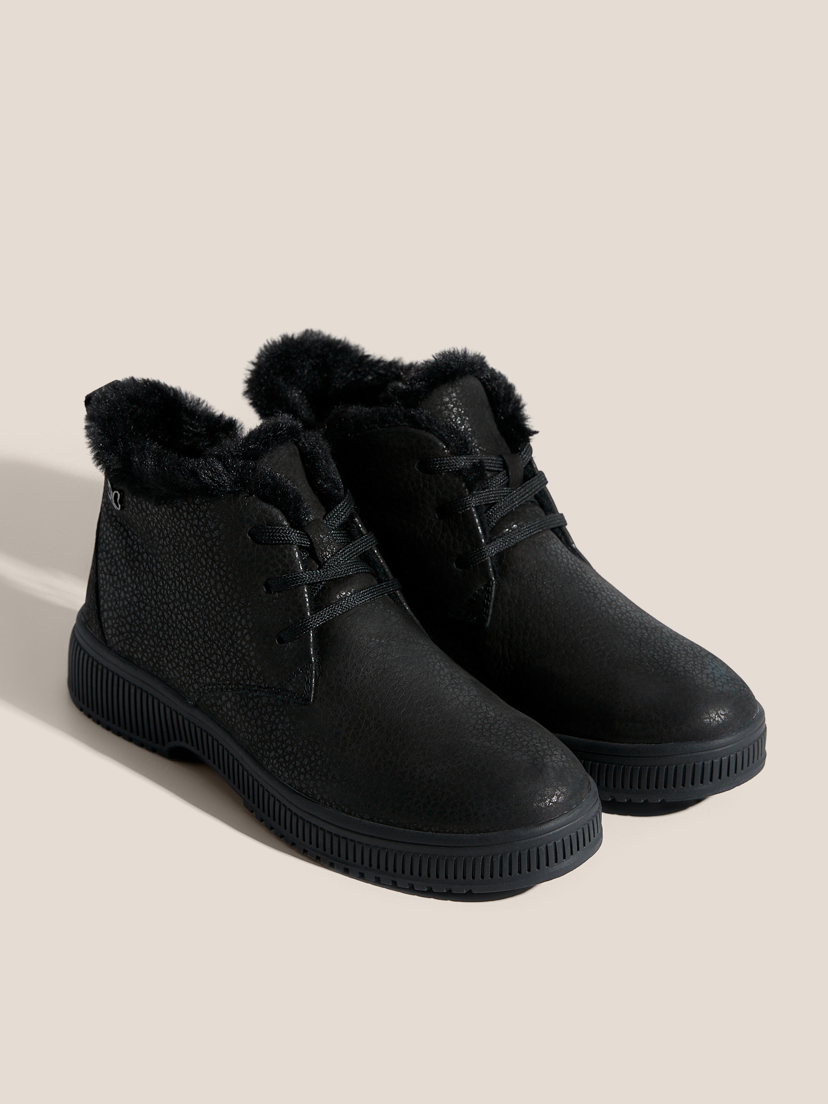 7695 р. 13500 р. Женские ботинки CAPRICE KAIA