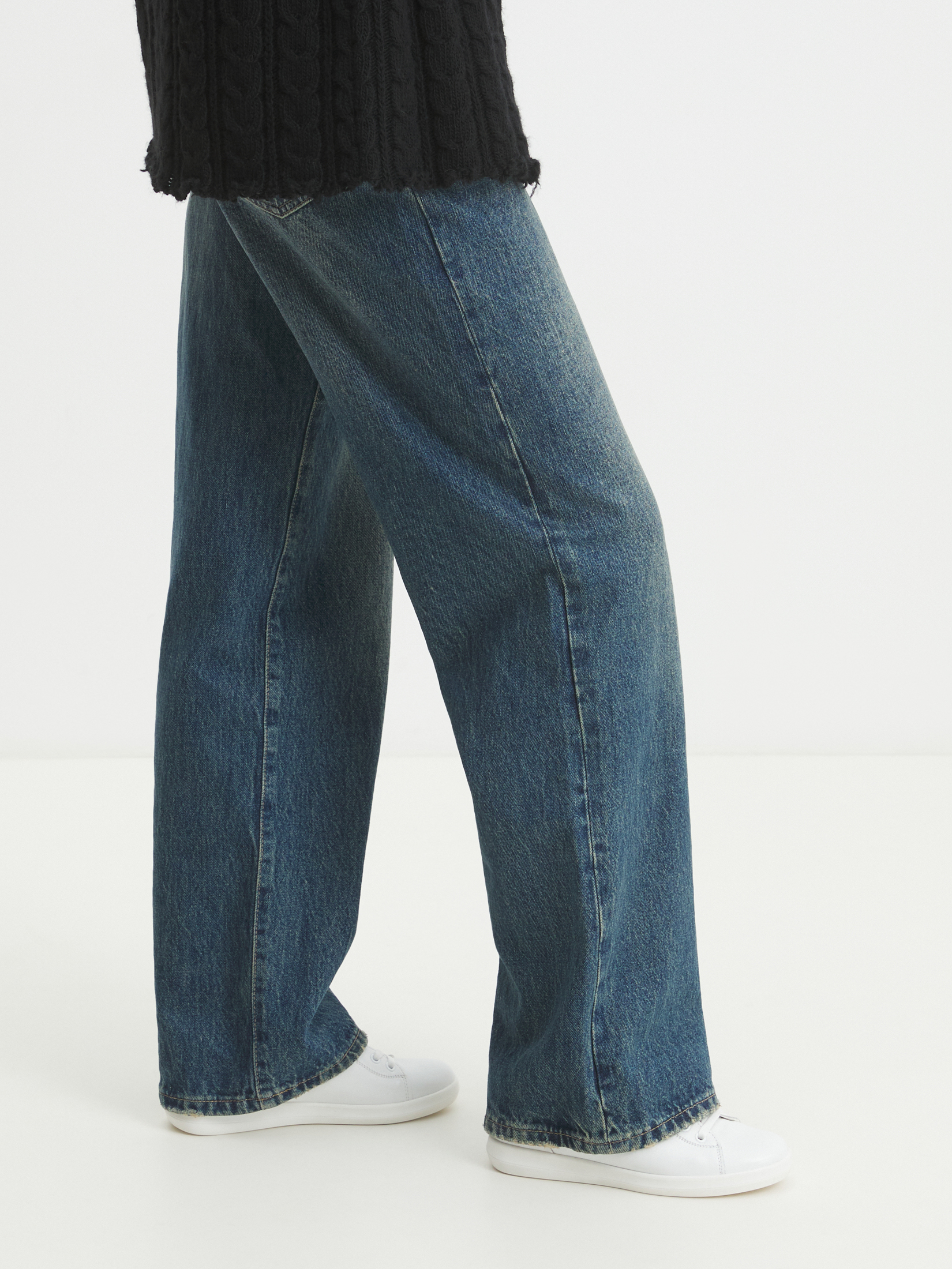 5586 р. 9800 р. Женские кеды CAPRICE MANOU