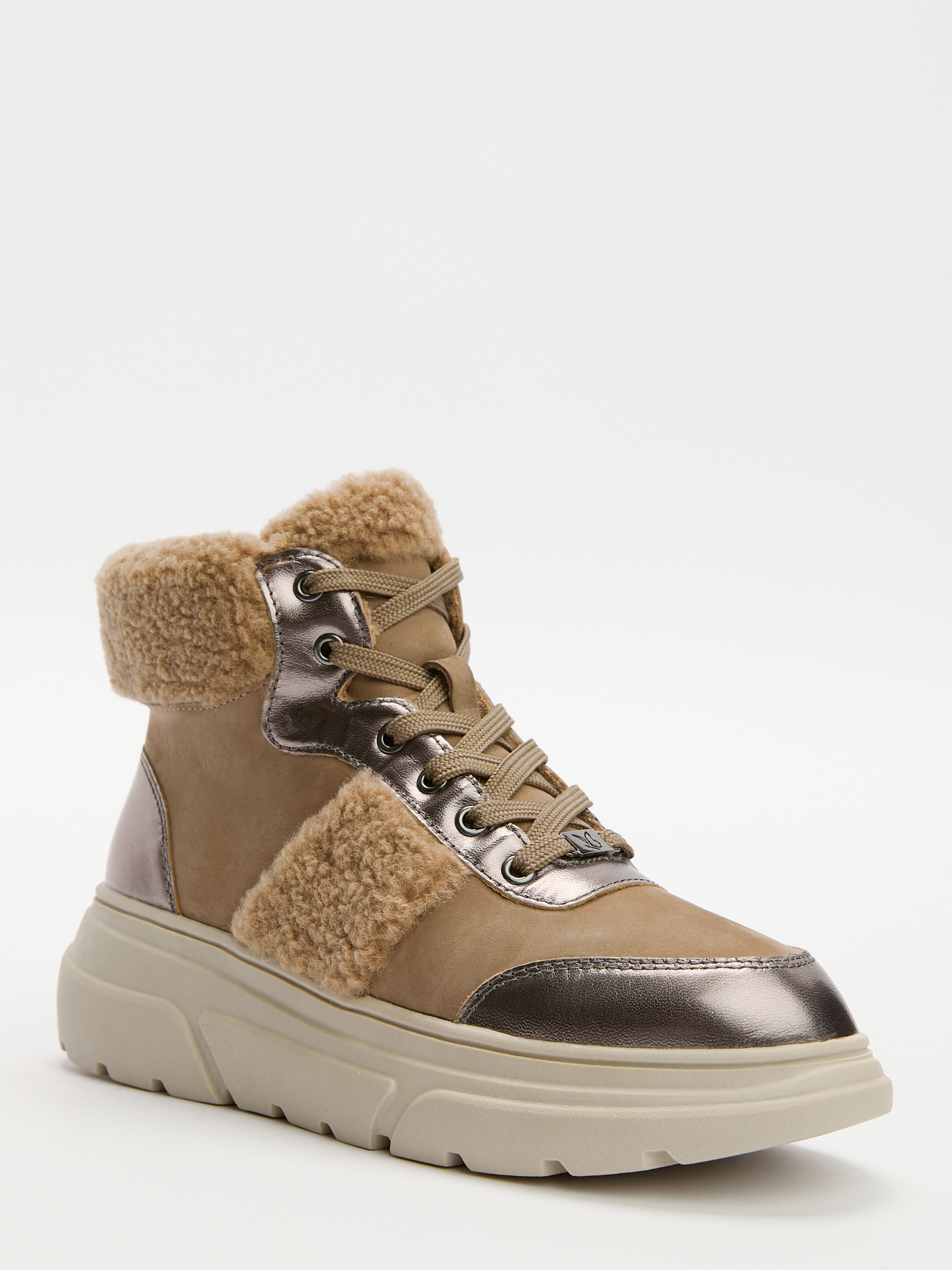 6555 р. 11500 р. Женские ботинки CAPRICE AMY