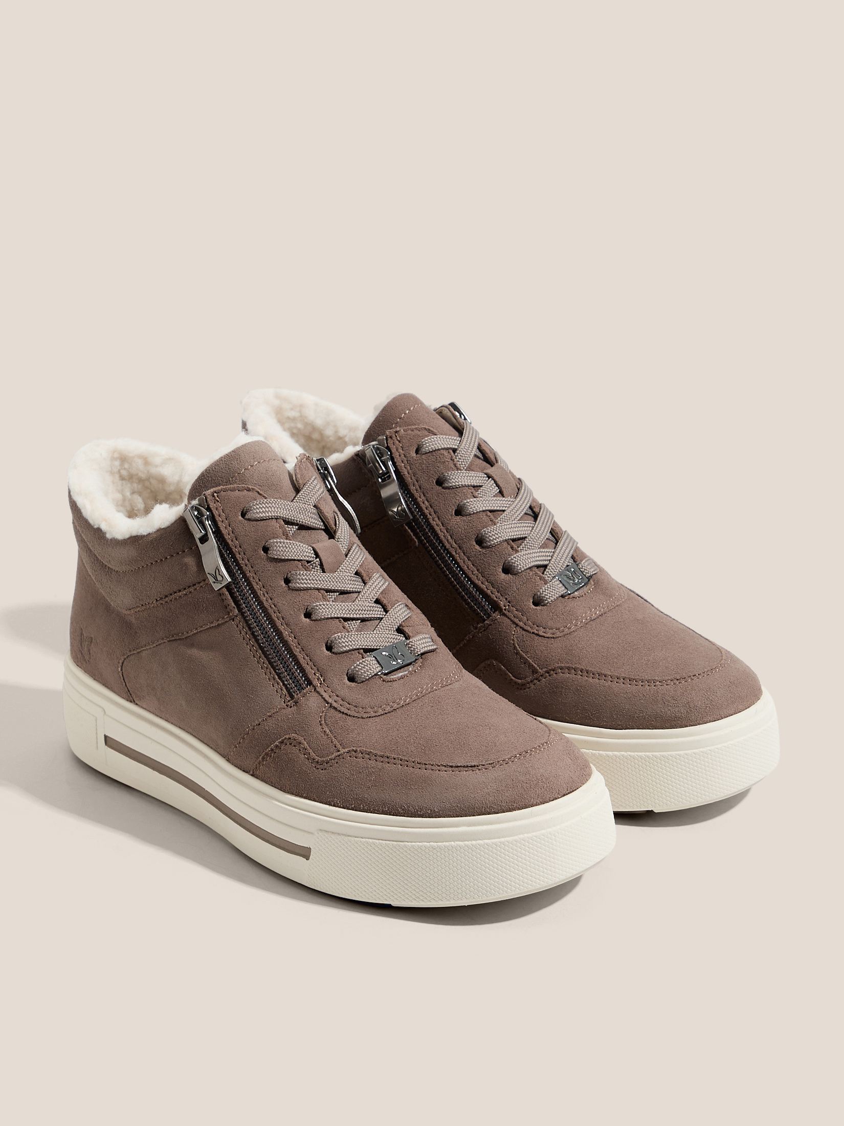 9120 р. 16000 р. Женские высокие кеды CAPRICE MANOU