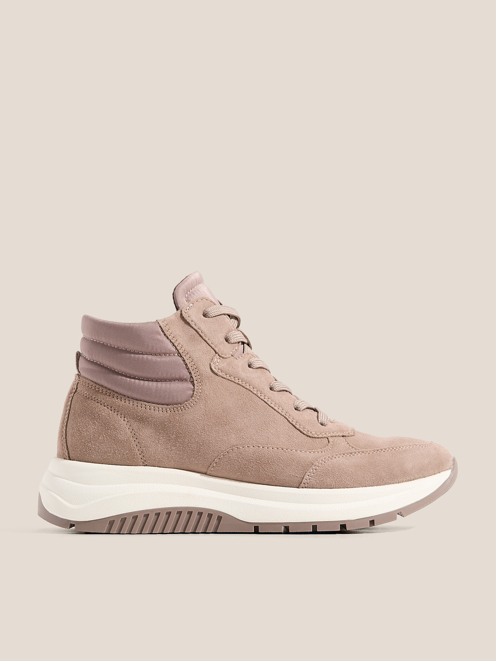 7695 р. 13500 р. Женские высокие кроссовки CAPRICE KAIA