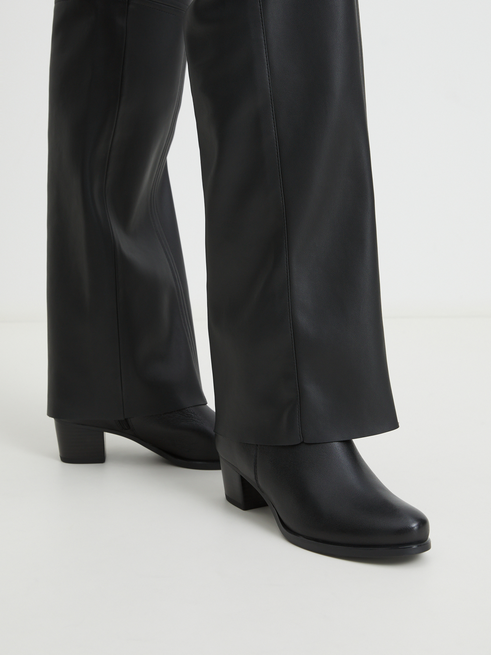 7410 р. 13000 р. Ботильоны CAPRICE BALINA