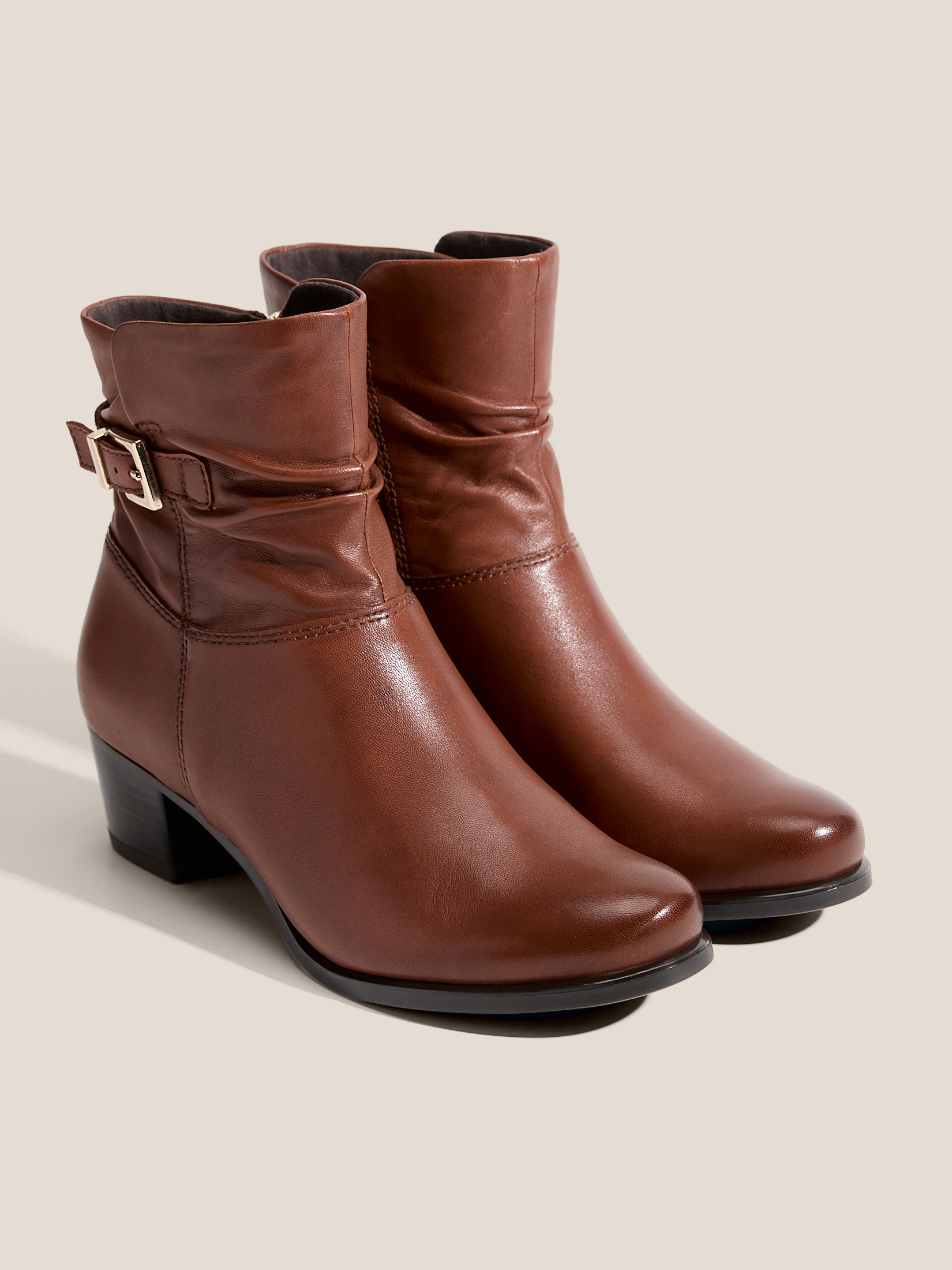 9120 р. 16000 р. Ботильоны CAPRICE BALINA