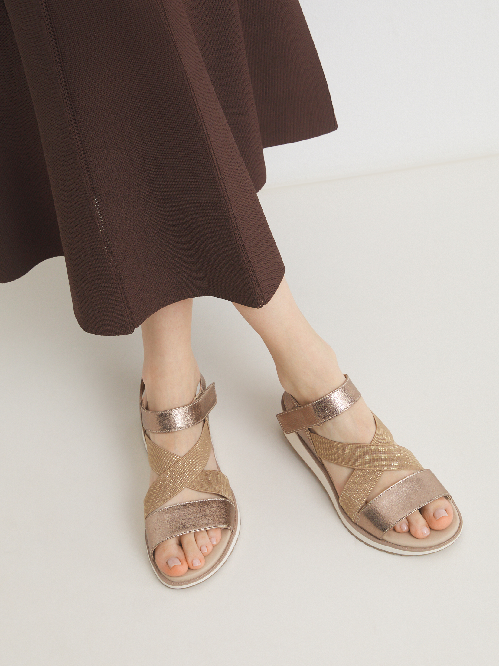 4560 р. 8000 р. Женские сандалии CAPRICE KANDY