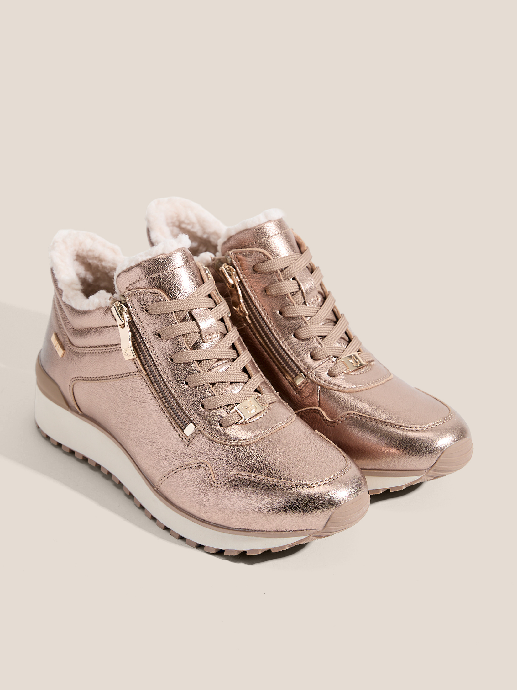 7410 р. 13000 р. Женские высокие кроссовки CAPRICE KAIA