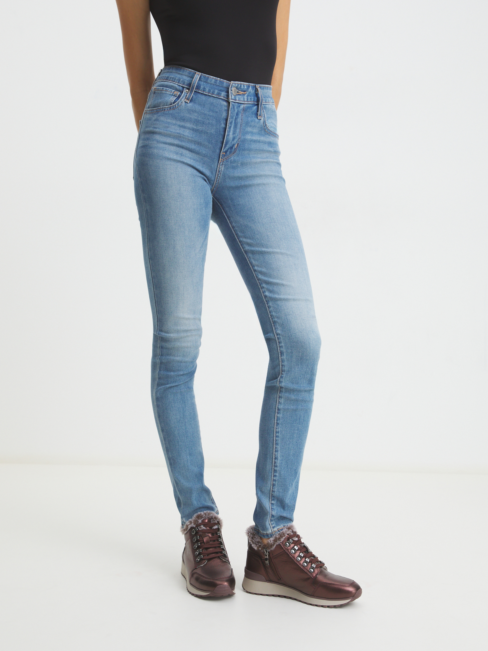 7410 р. 13000 р. Женские высокие кроссовки CAPRICE KAIA