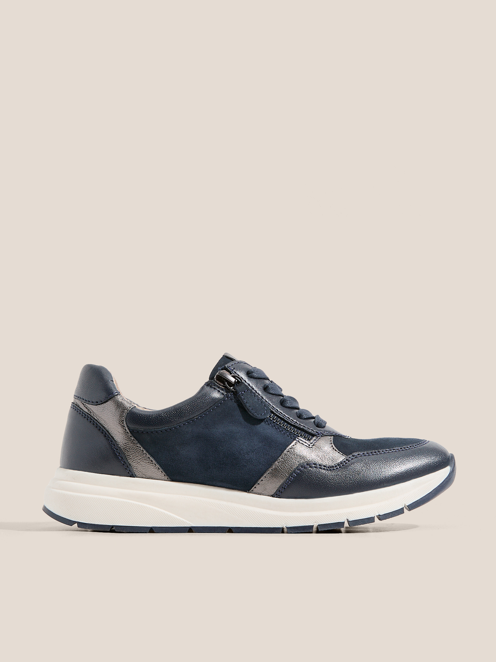 6840 р. 12000 р. Женские кроссовки CAPRICE KAIA