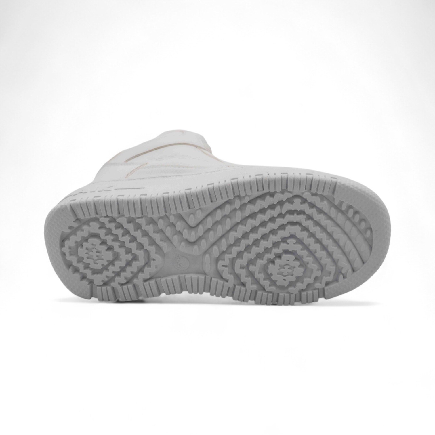 Кроссовки зимние на меху А7186-18 белые