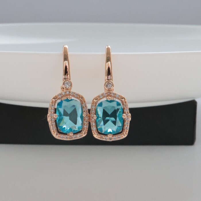 Серьги с камнем ювелирная бижутерия коллекция
