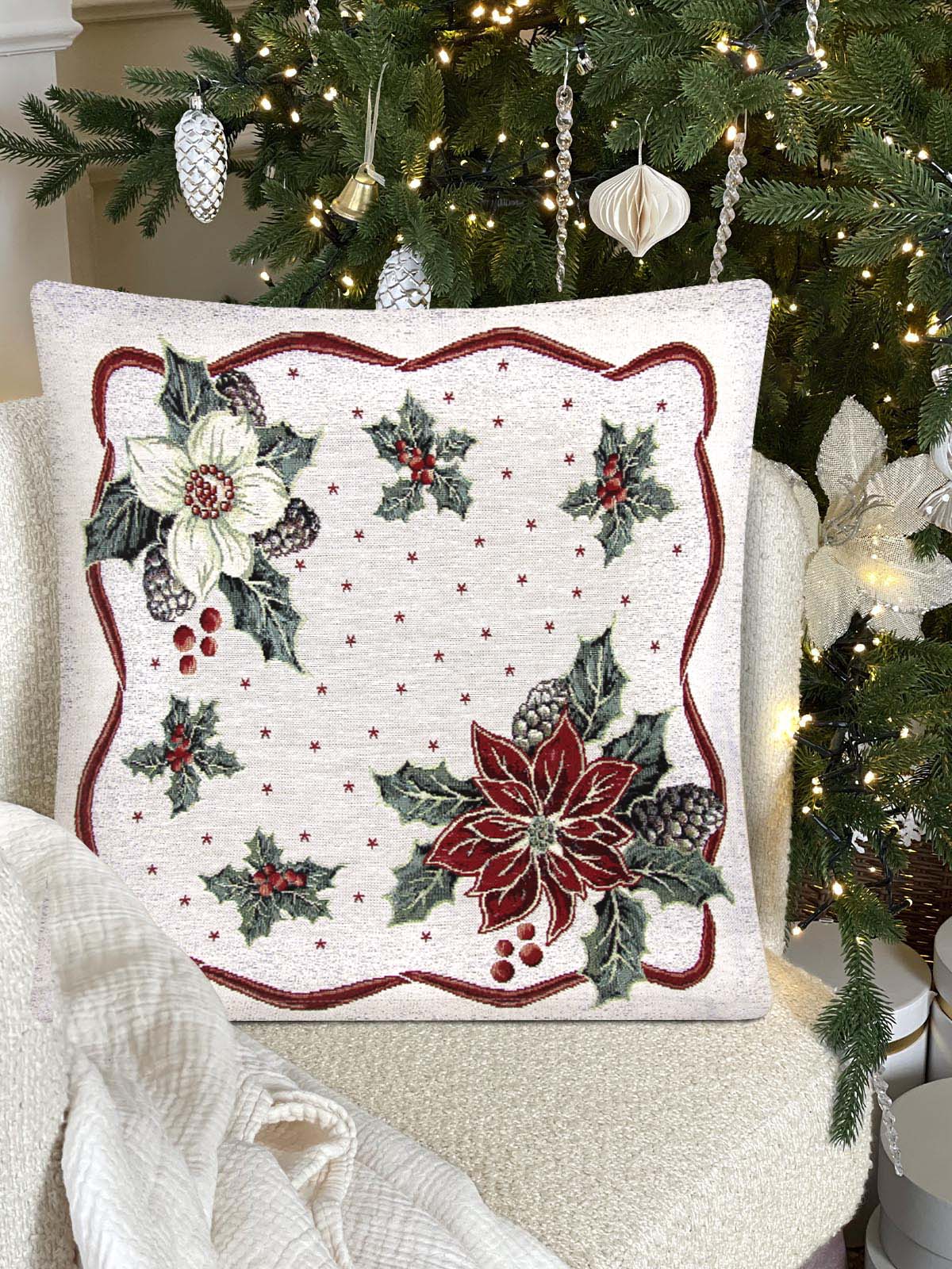 Пуансетия Наволочка 45х45 см 2101464