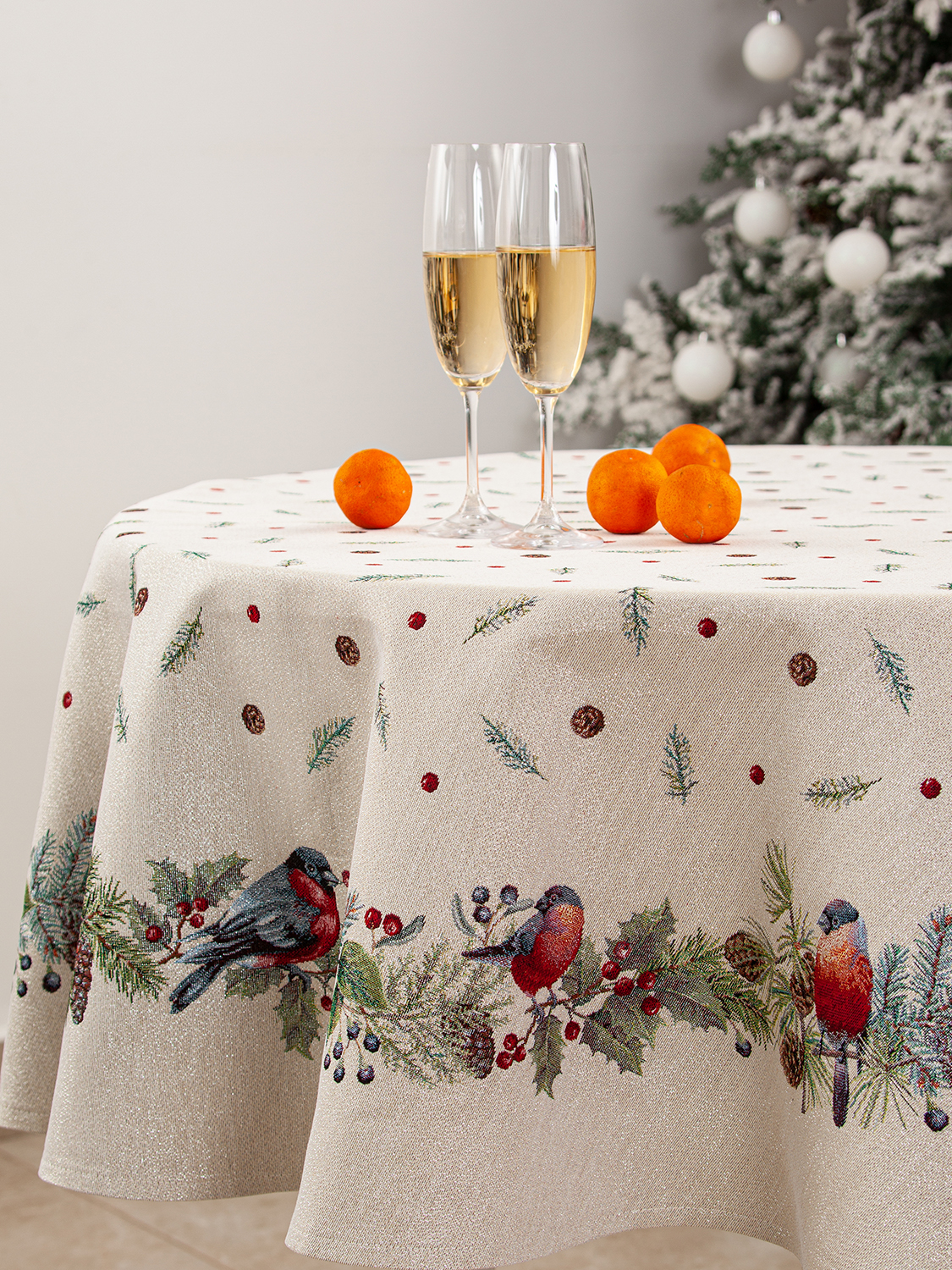 Новогодние друзья Снегири Скатерть круг д165 см 2104515