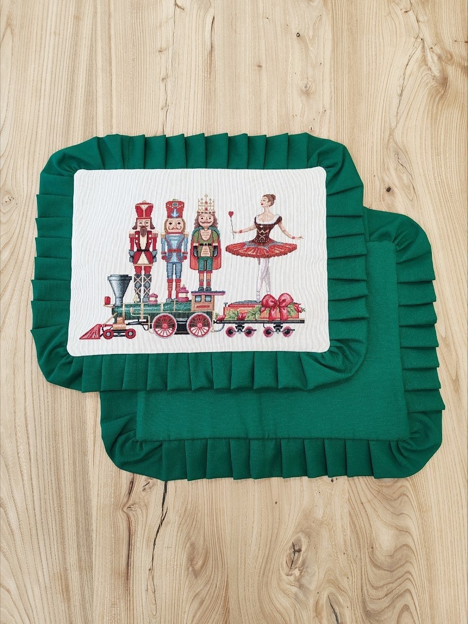 Салфетка с рюшей двусторонняя Щелкунчик 54х44 см 2519235