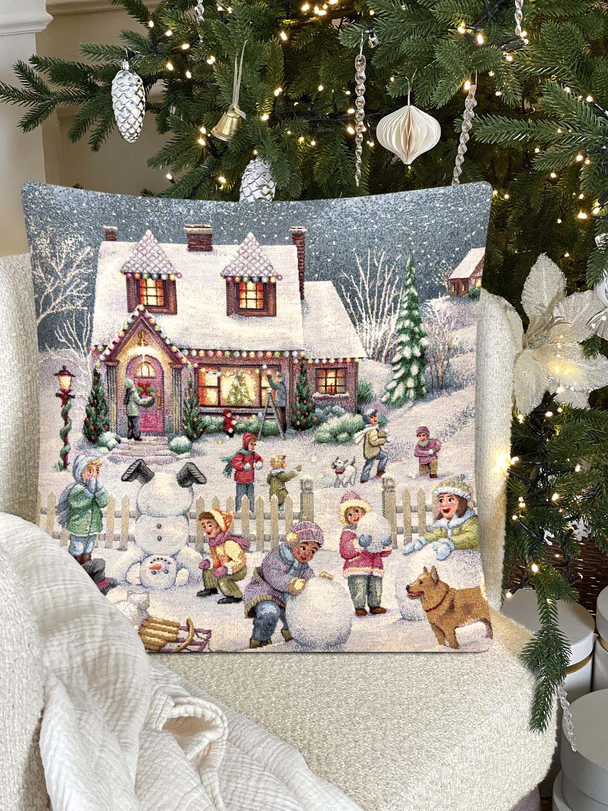 Большая семья Наволочка 45х45 см 2104988 б/л