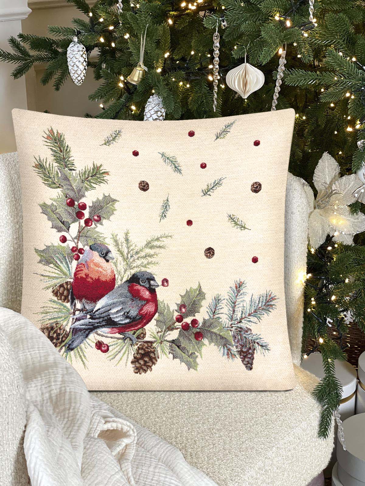 Новогодние друзья Снегири Наволочка 45х45 см 2104475