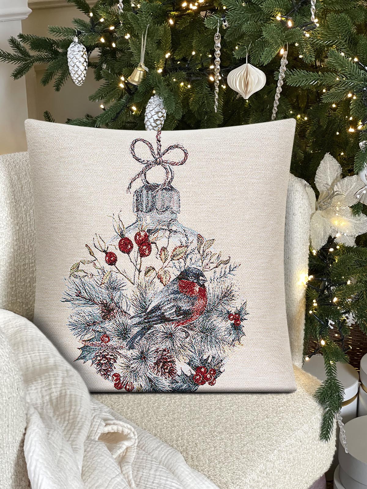 Снегири Новогодний шар Наволочка 45х45 см 2100123