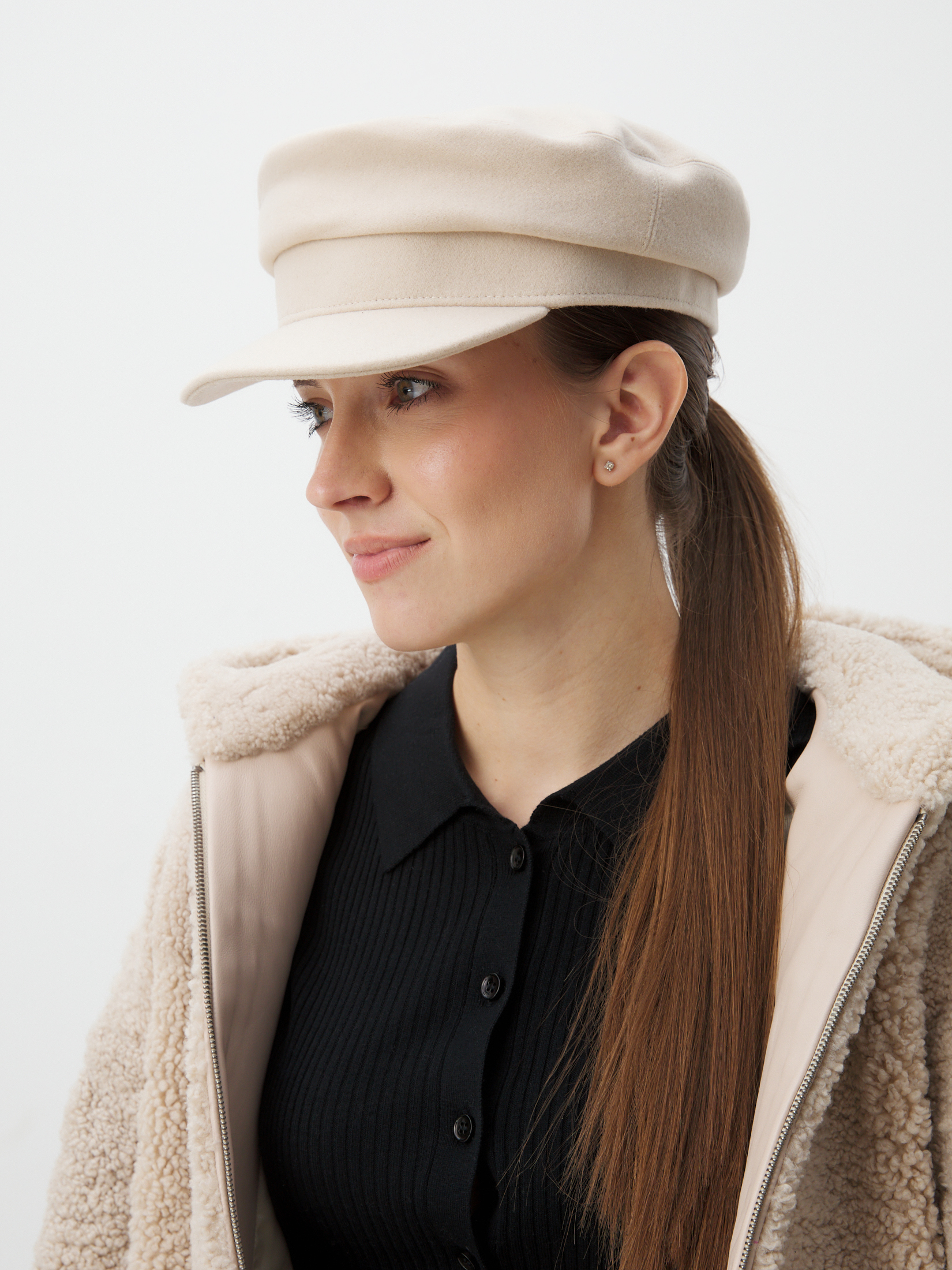 1324 р. 3310 р. Женская кепка MAISON DAVID